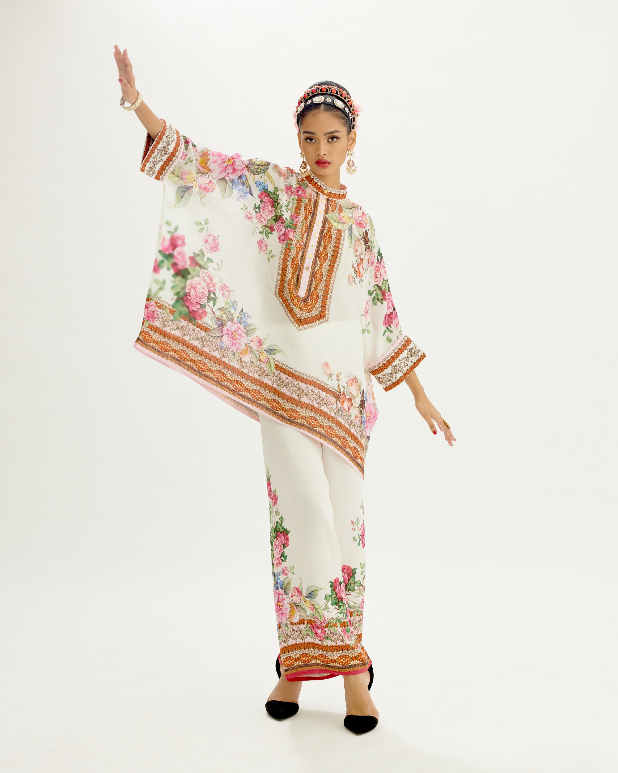 Pakeezah : Chanel - White