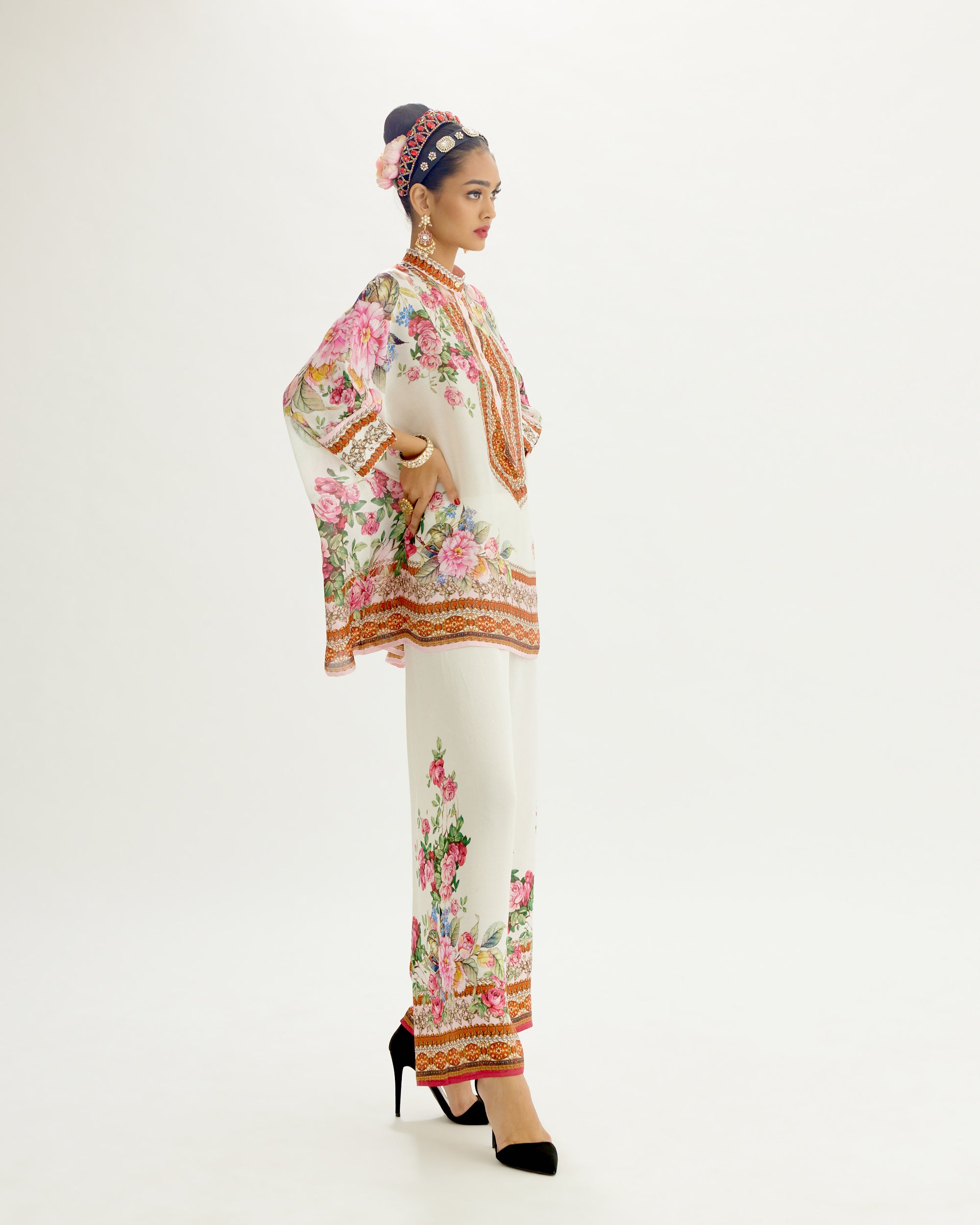 Pakeezah : Chanel - White