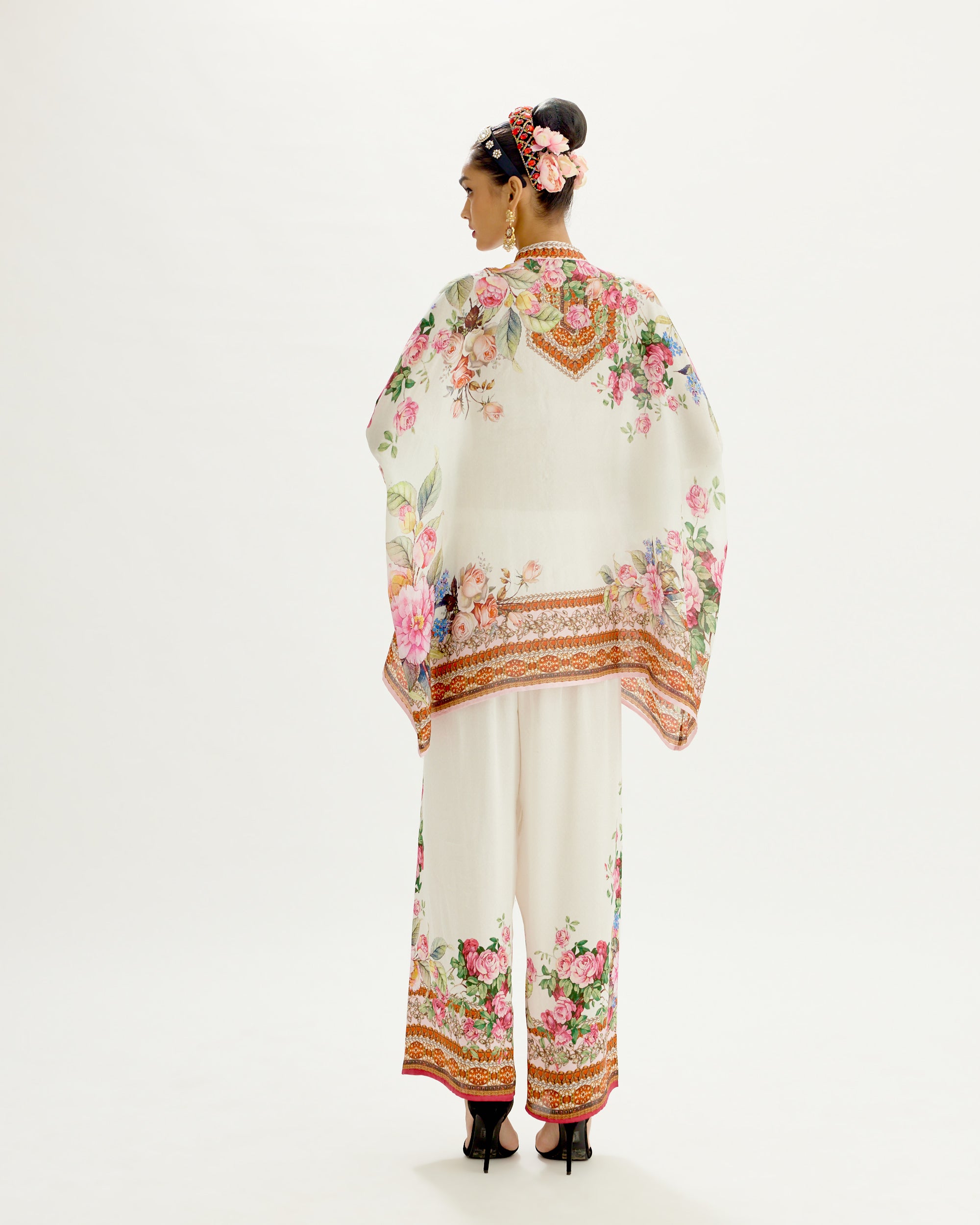 Pakeezah : Chanel - White