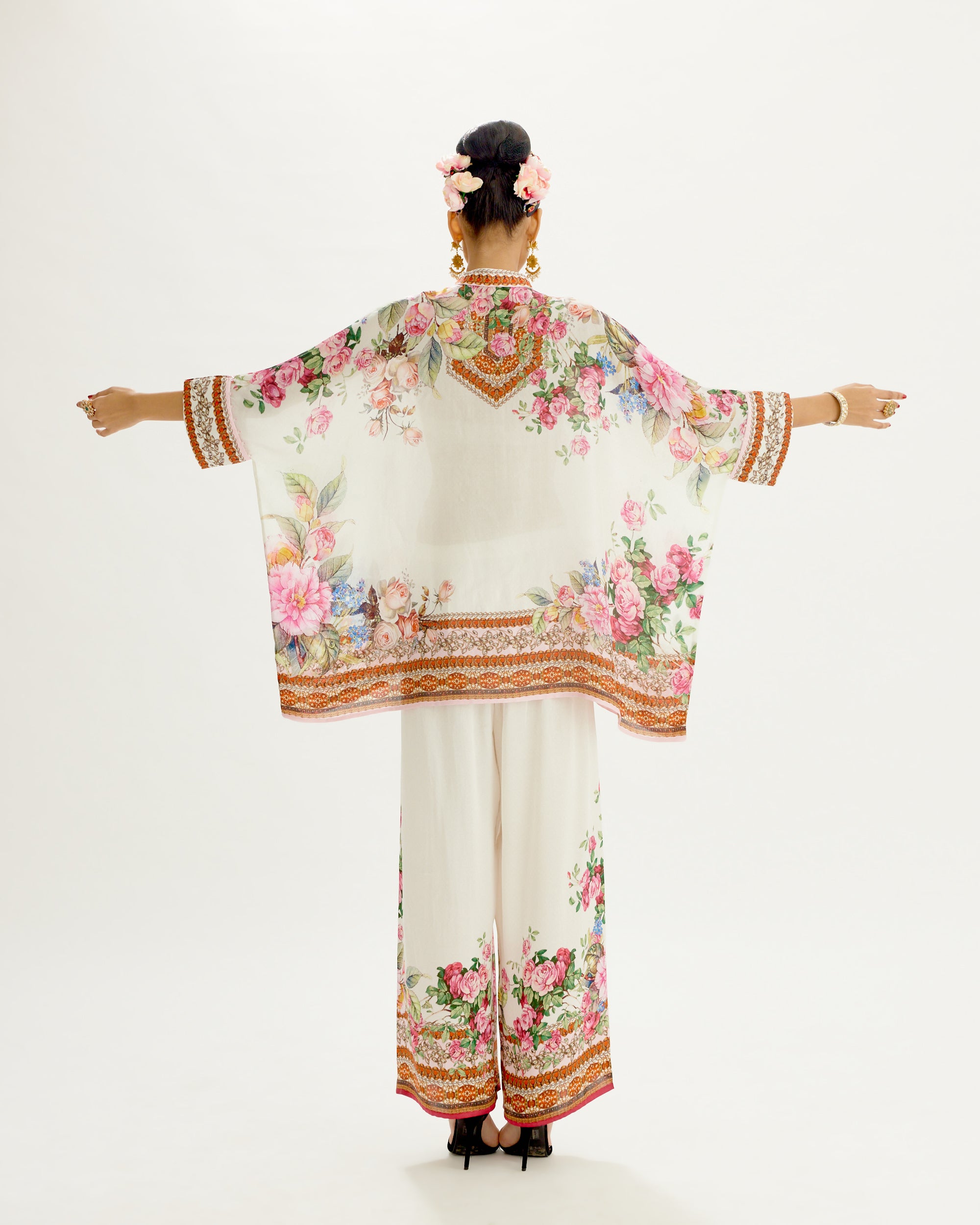 Pakeezah : Chanel - White