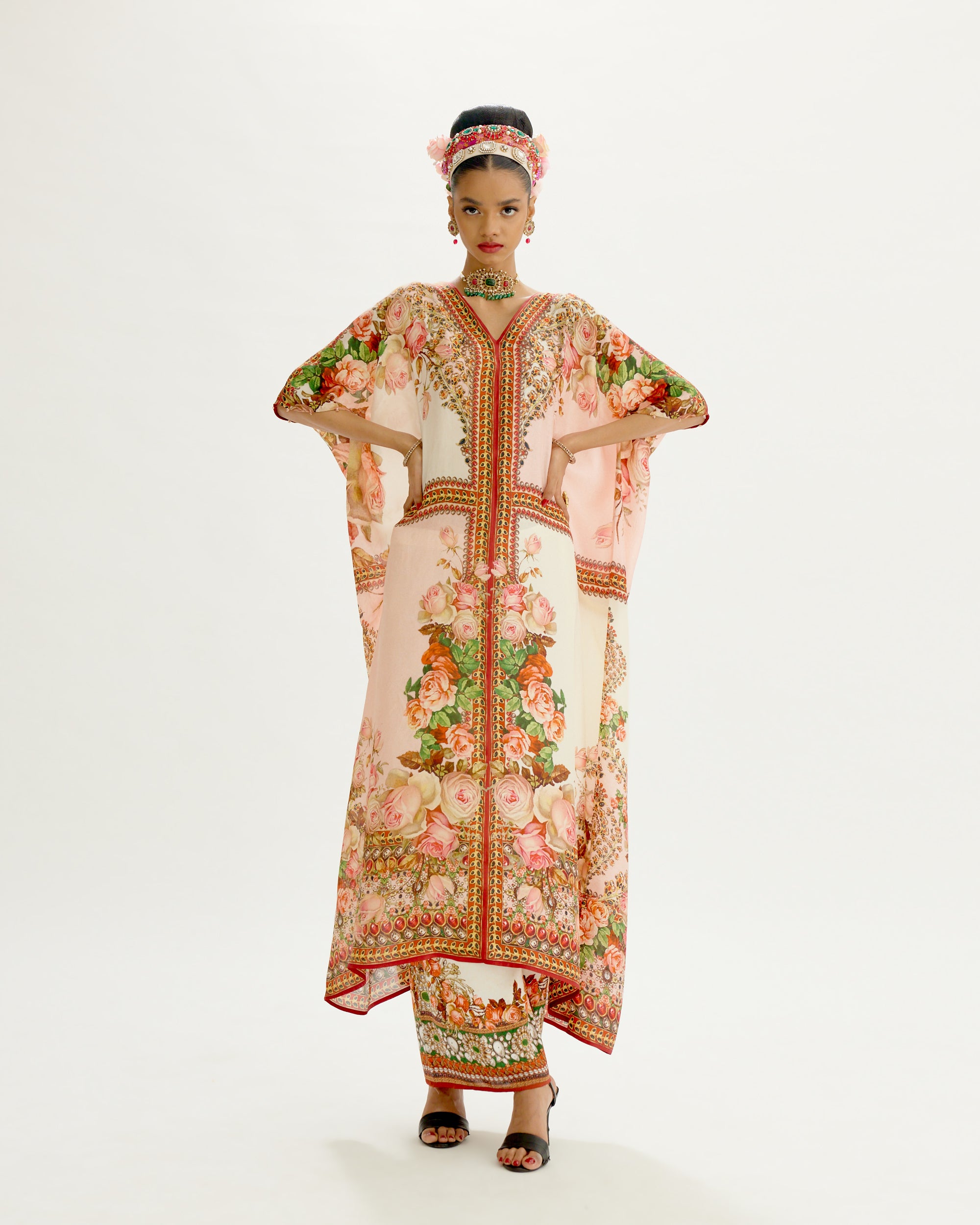 Pakeezah : Majida - White/Blush