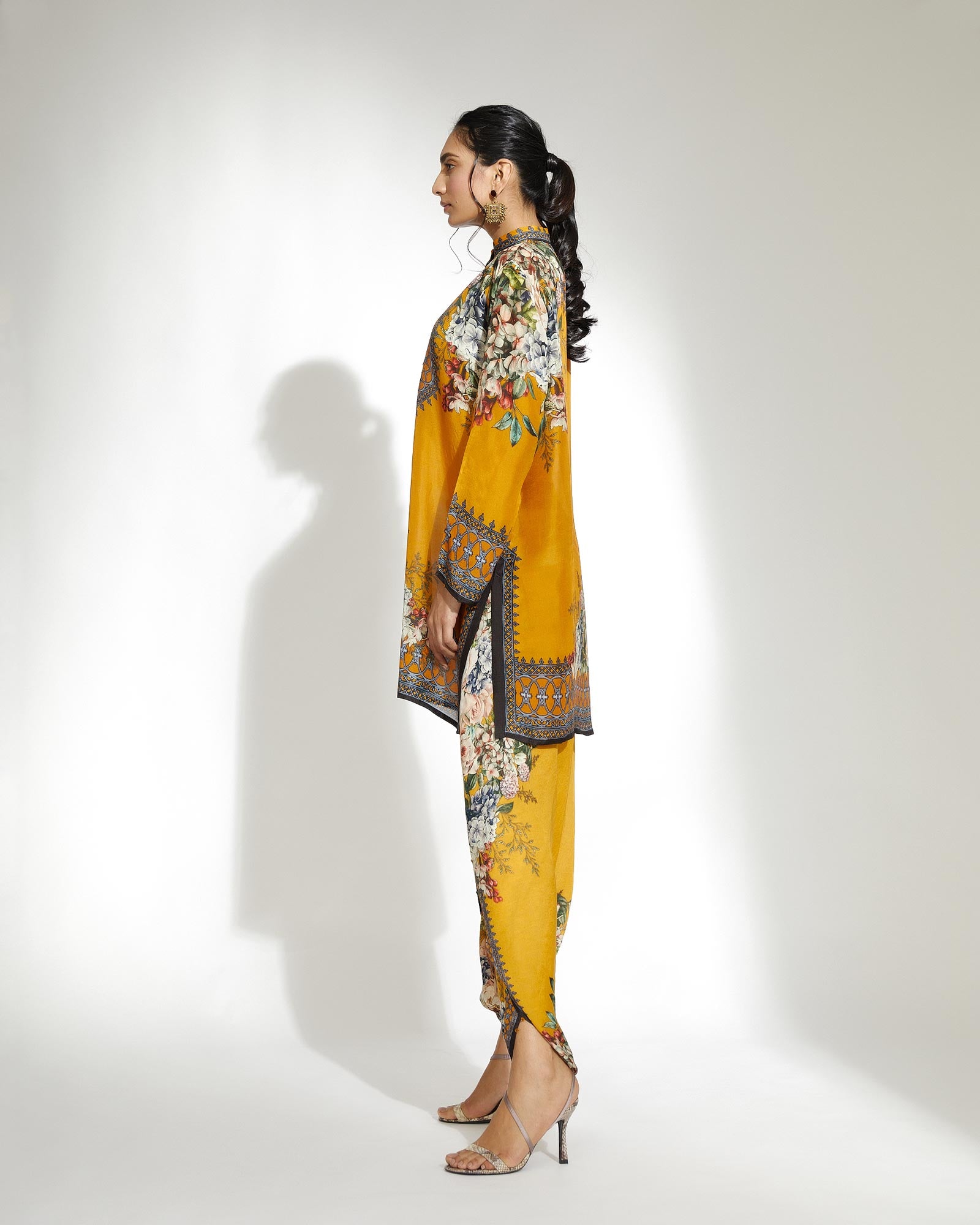 A Notting Hill Summer : Reza - Mustard