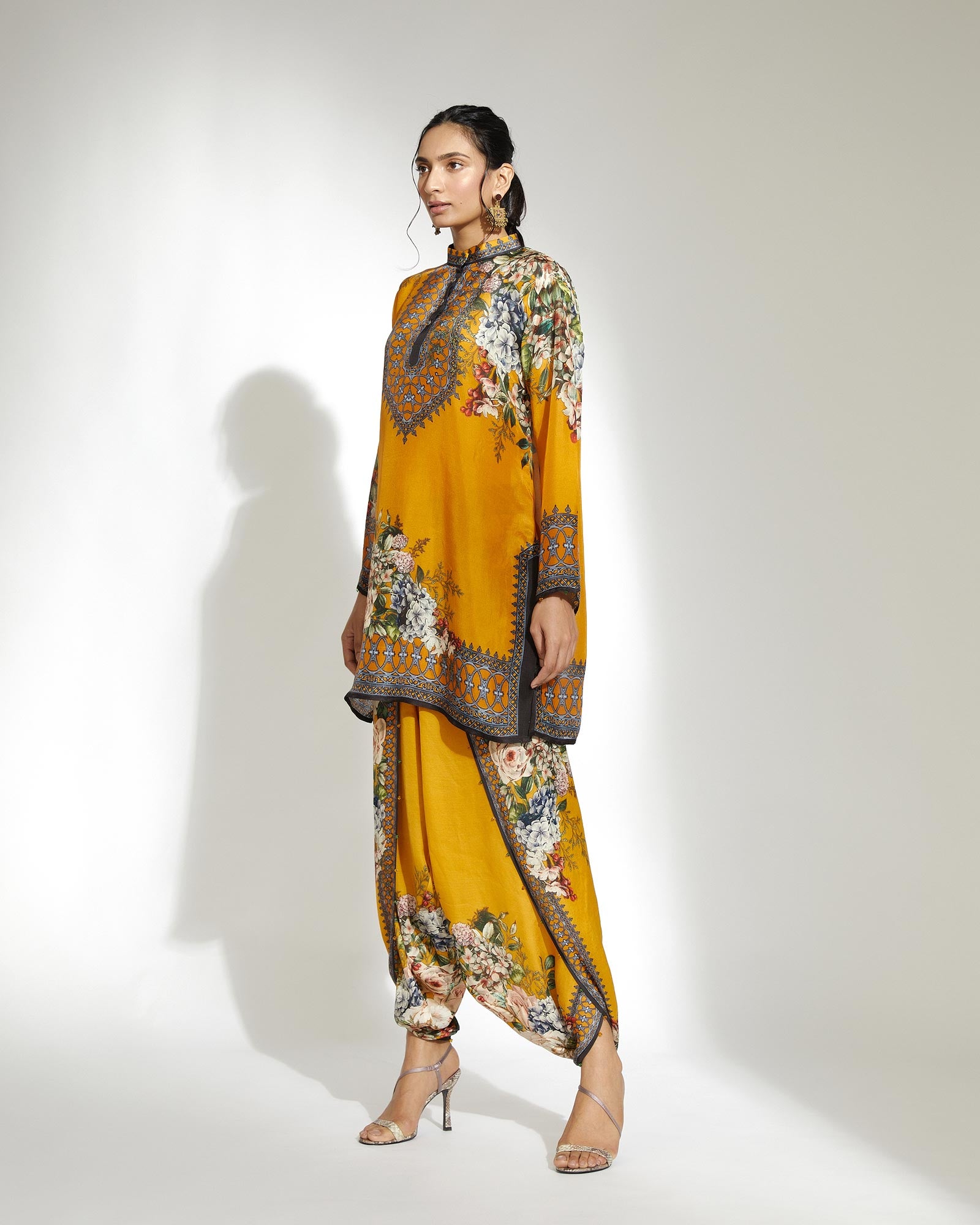 A Notting Hill Summer : Reza - Mustard