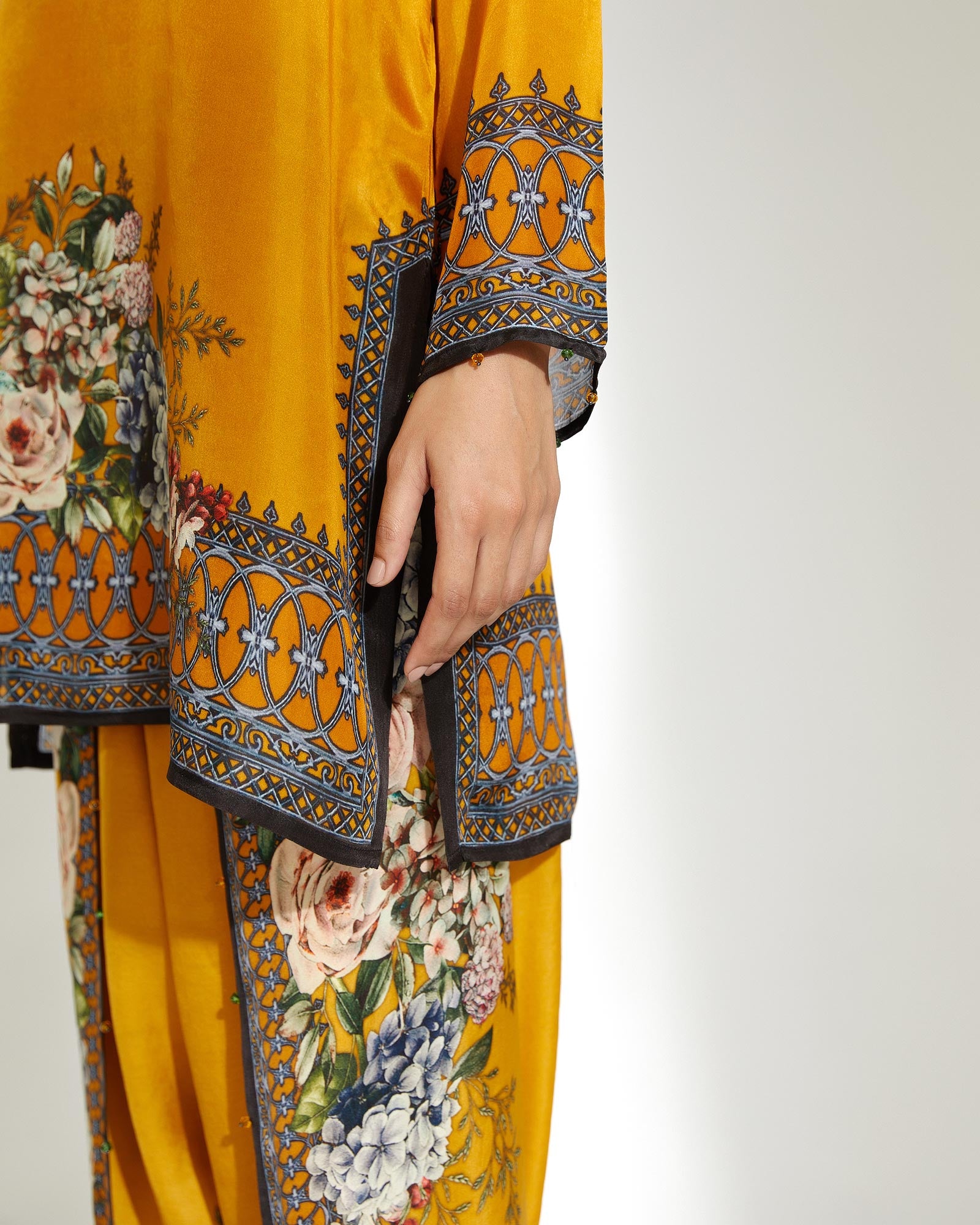 A Notting Hill Summer : Reza - Mustard