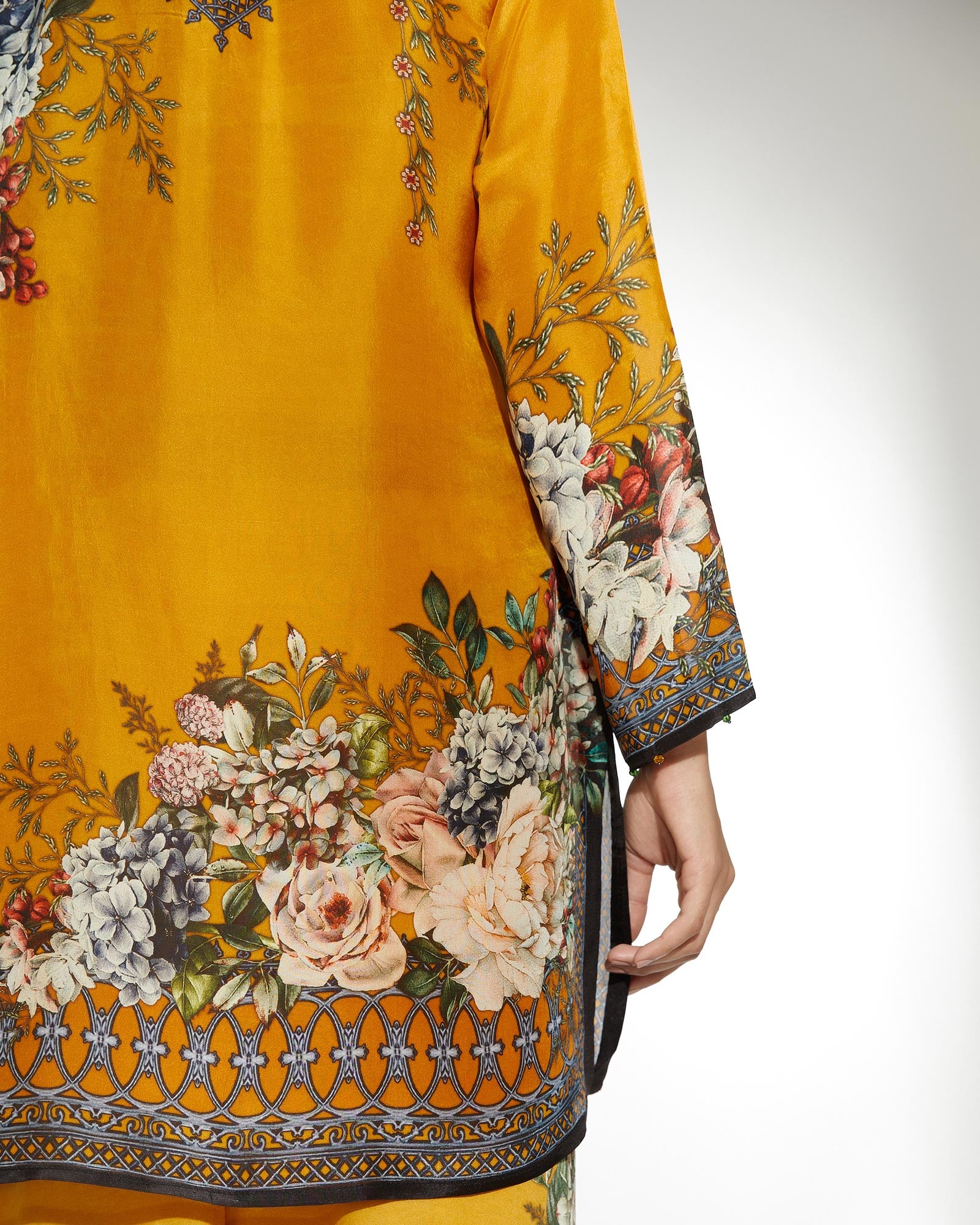 A Notting Hill Summer : Reza - Mustard