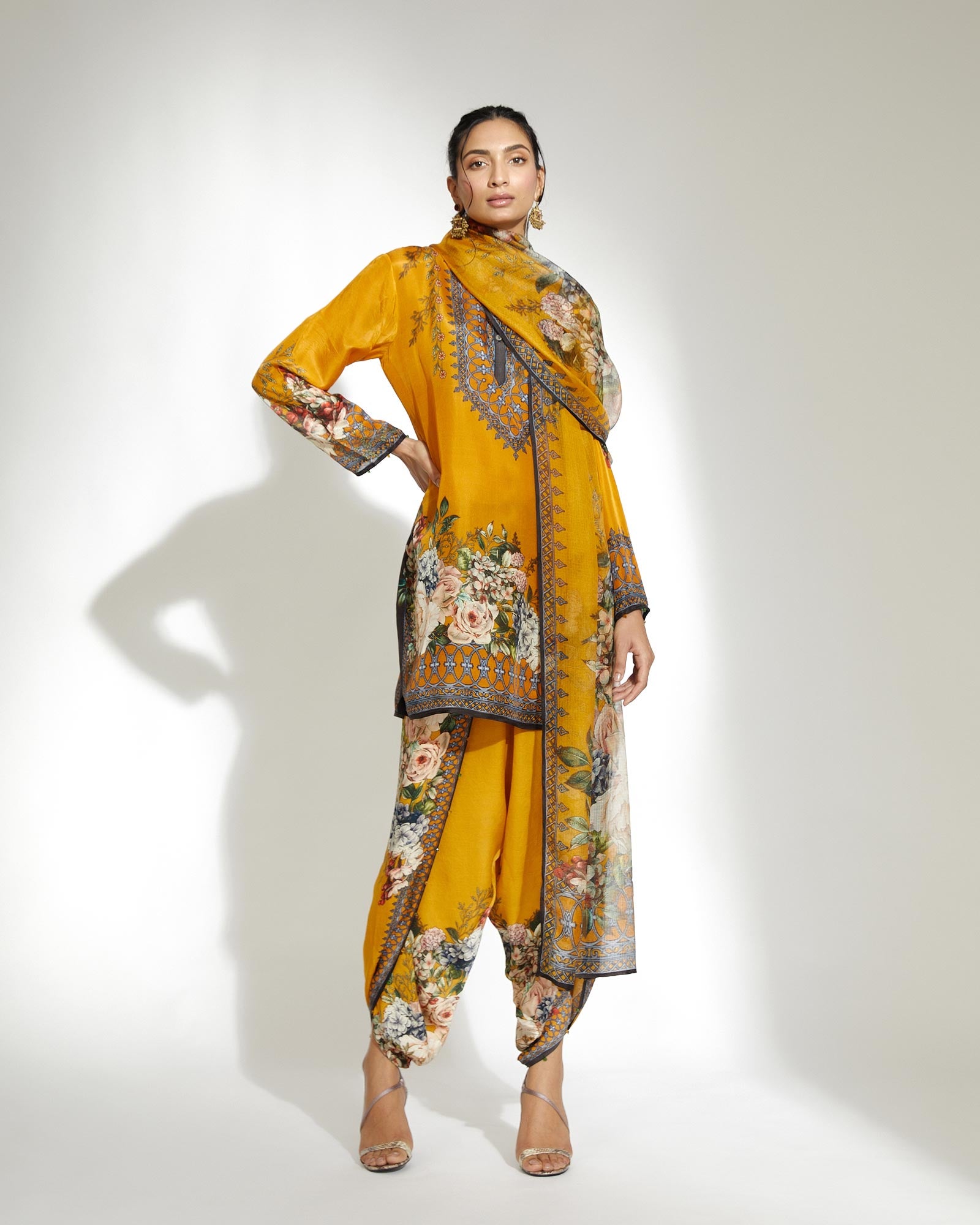 A Notting Hill Summer : Reza - Mustard