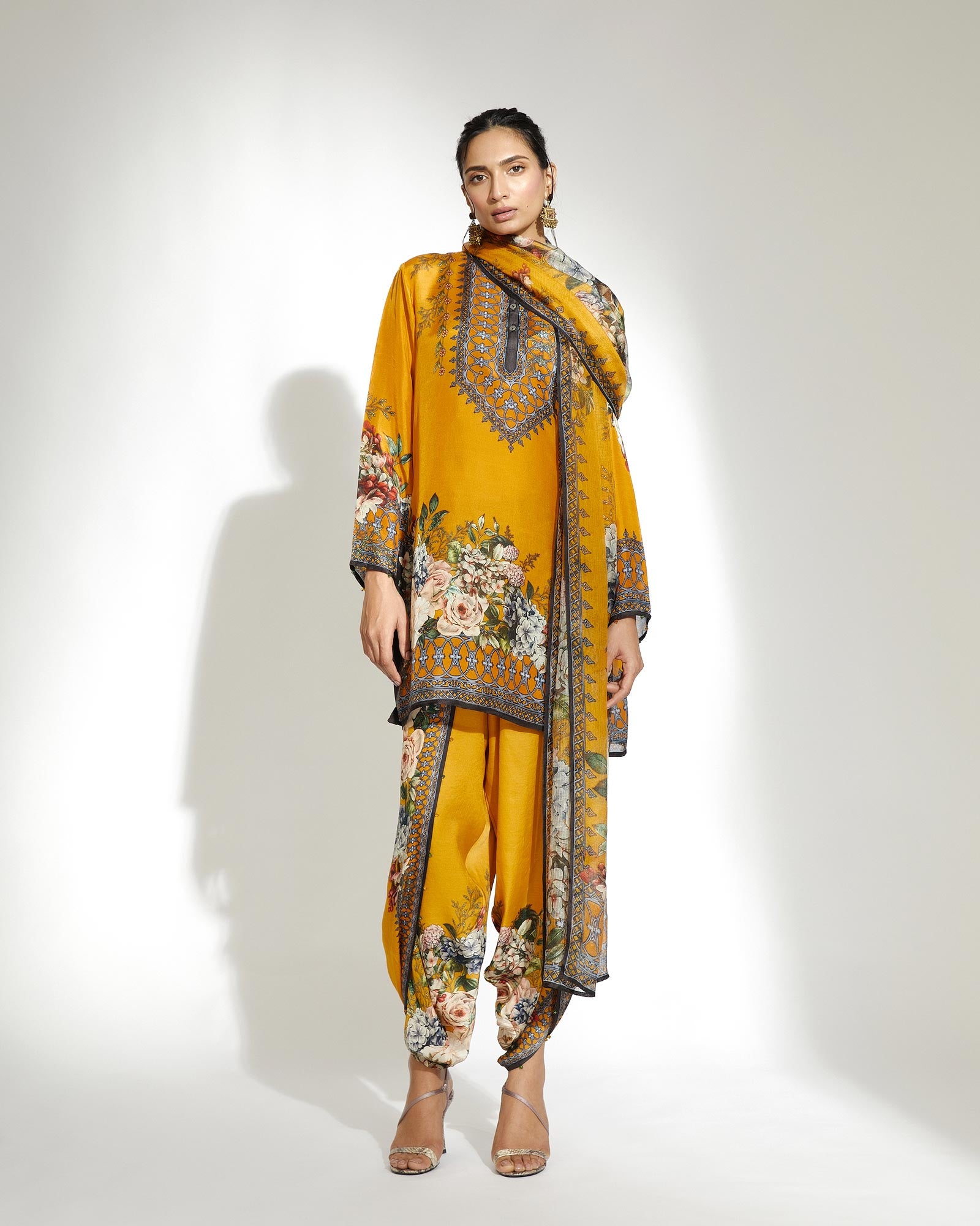 A Notting Hill Summer : Reza - Mustard