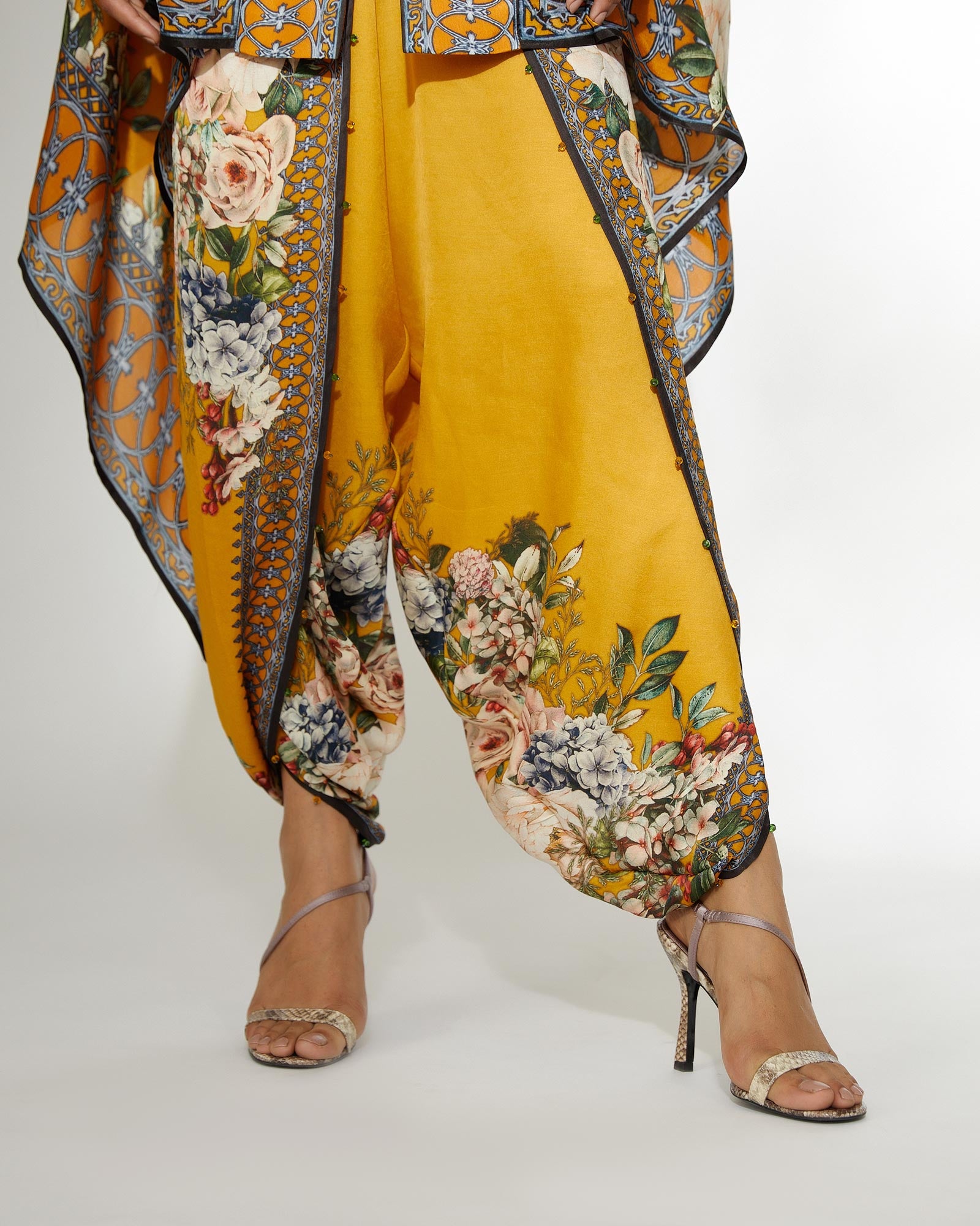 A Notting Hill Summer : Chloe - Mustard
