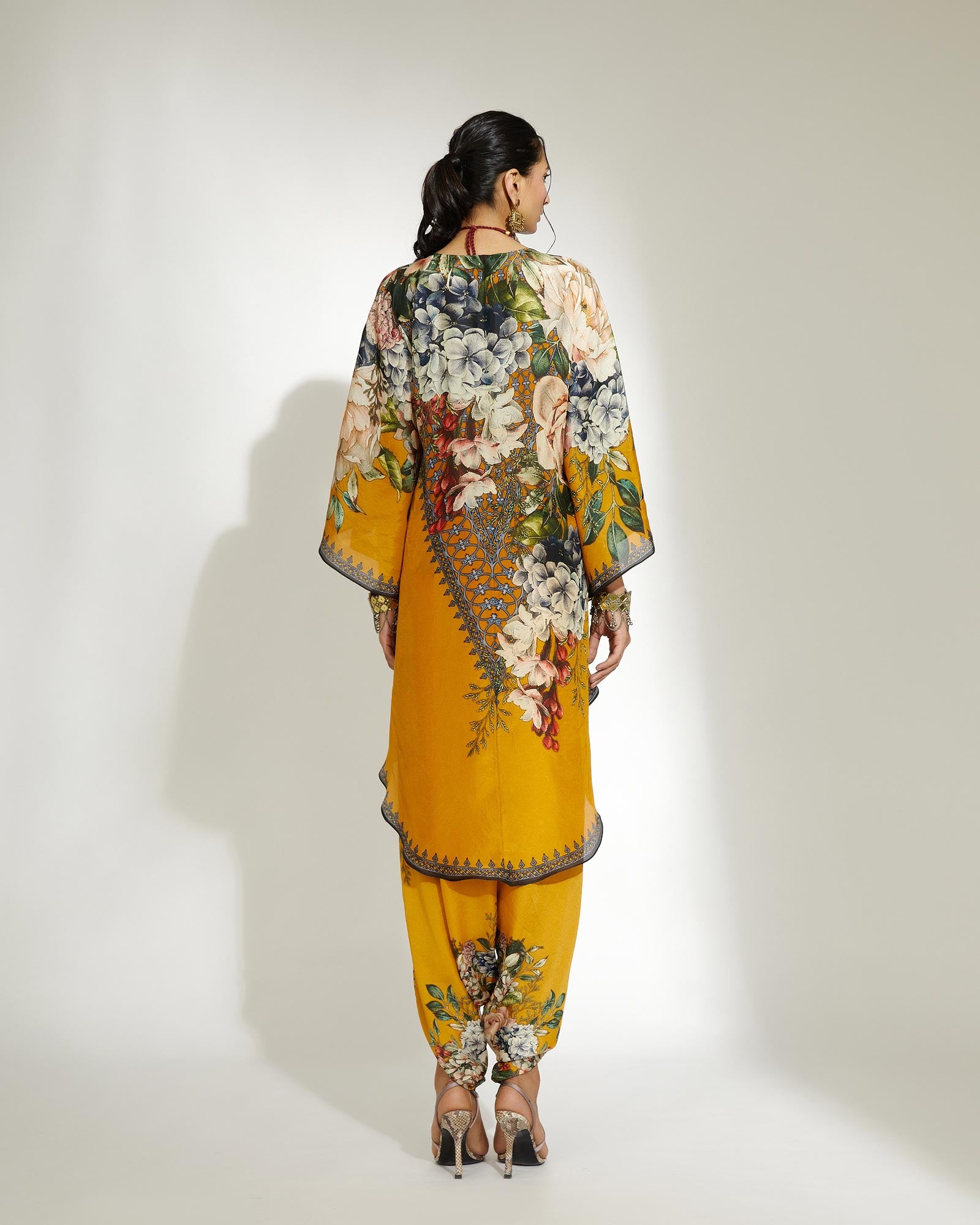 A Notting Hill Summer : Inayat - Mustard