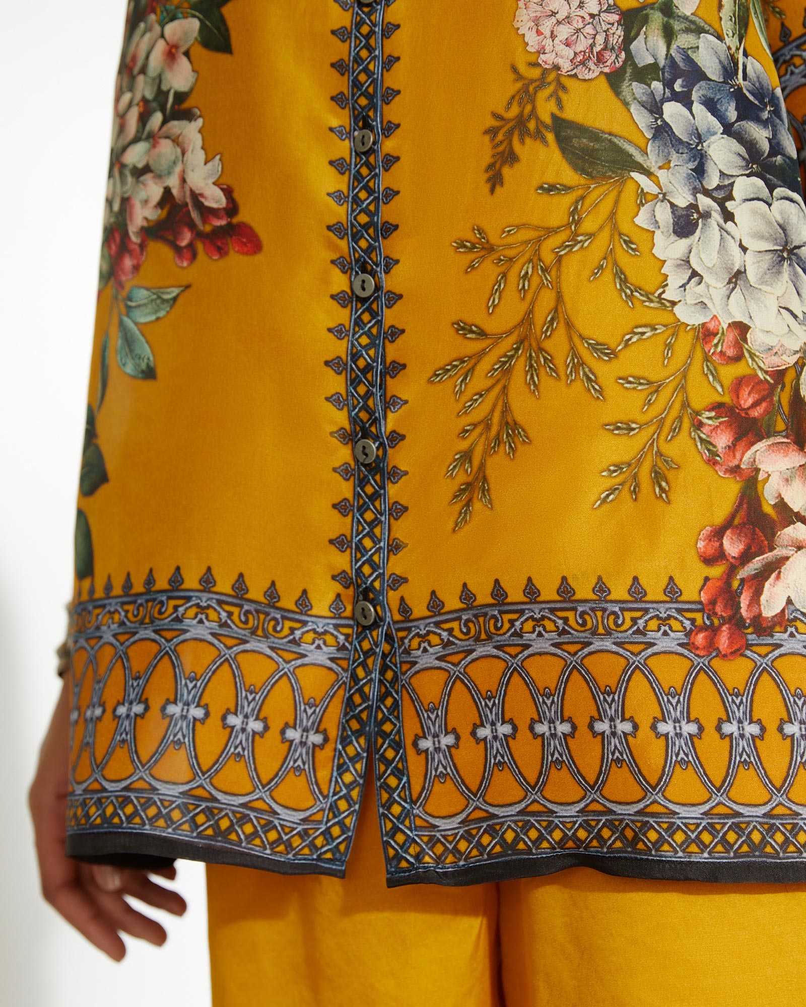 A Notting Hill Summer : Maizah - Mustard