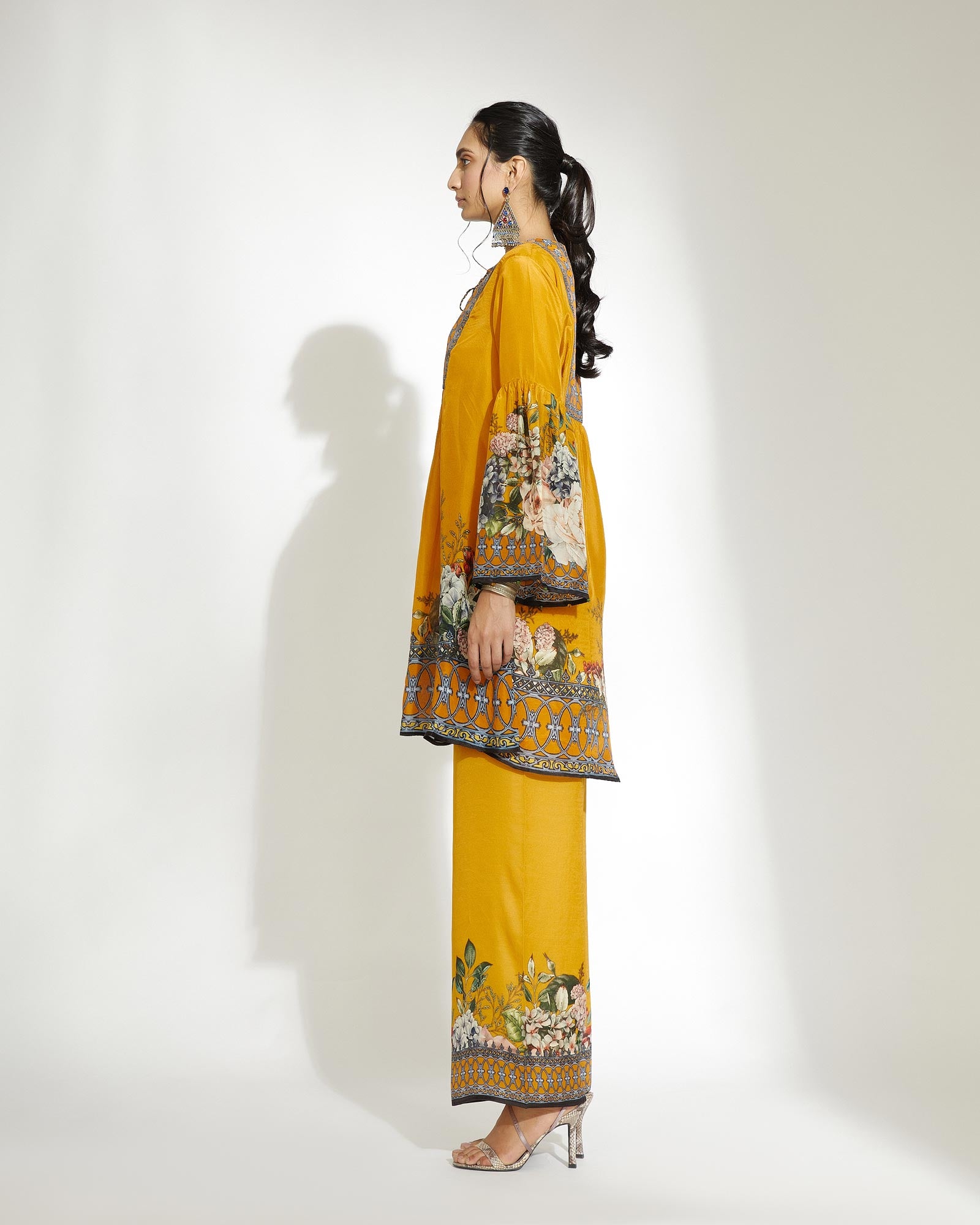 A Notting Hill Summer : Pankti - Mustard