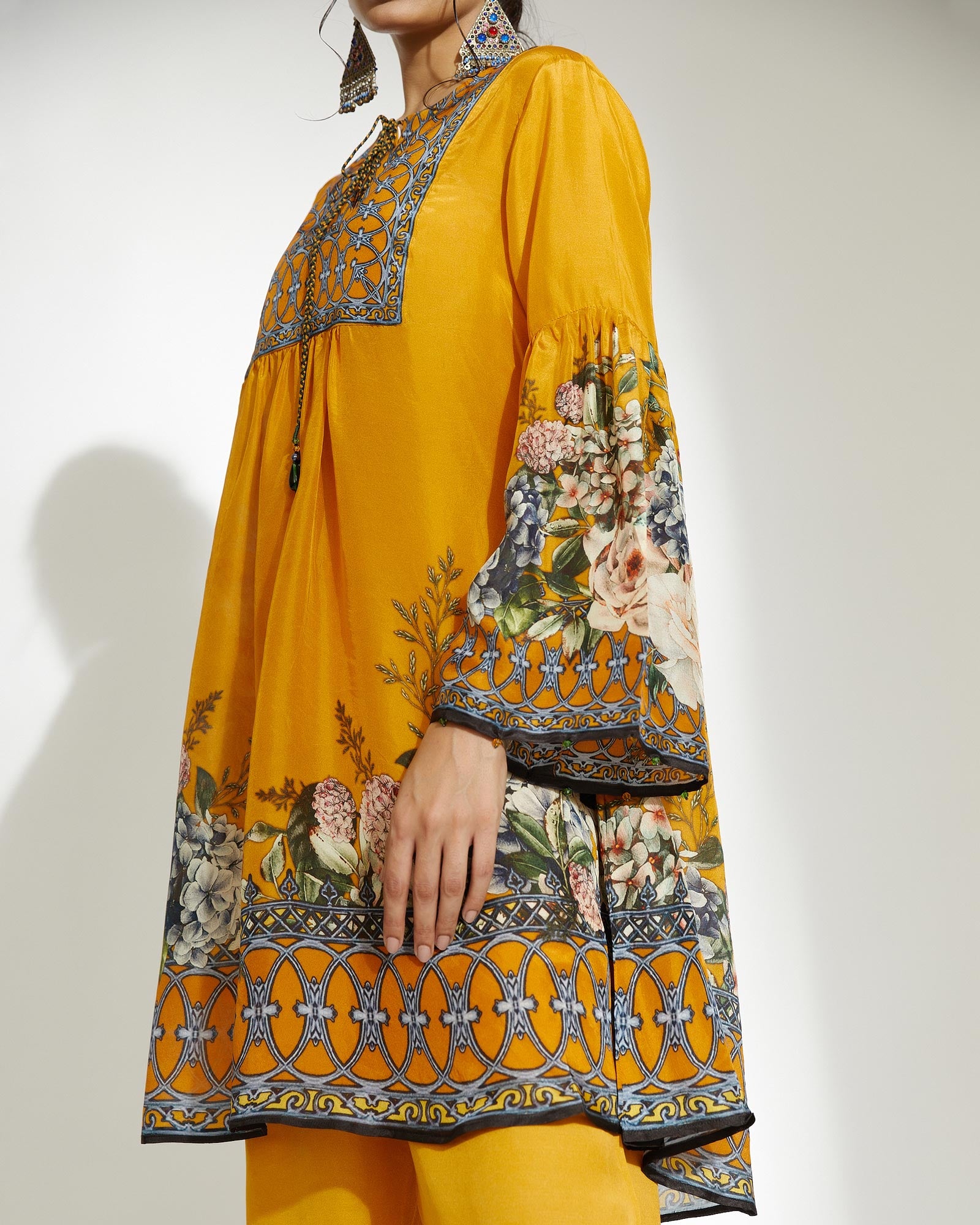A Notting Hill Summer : Pankti - Mustard