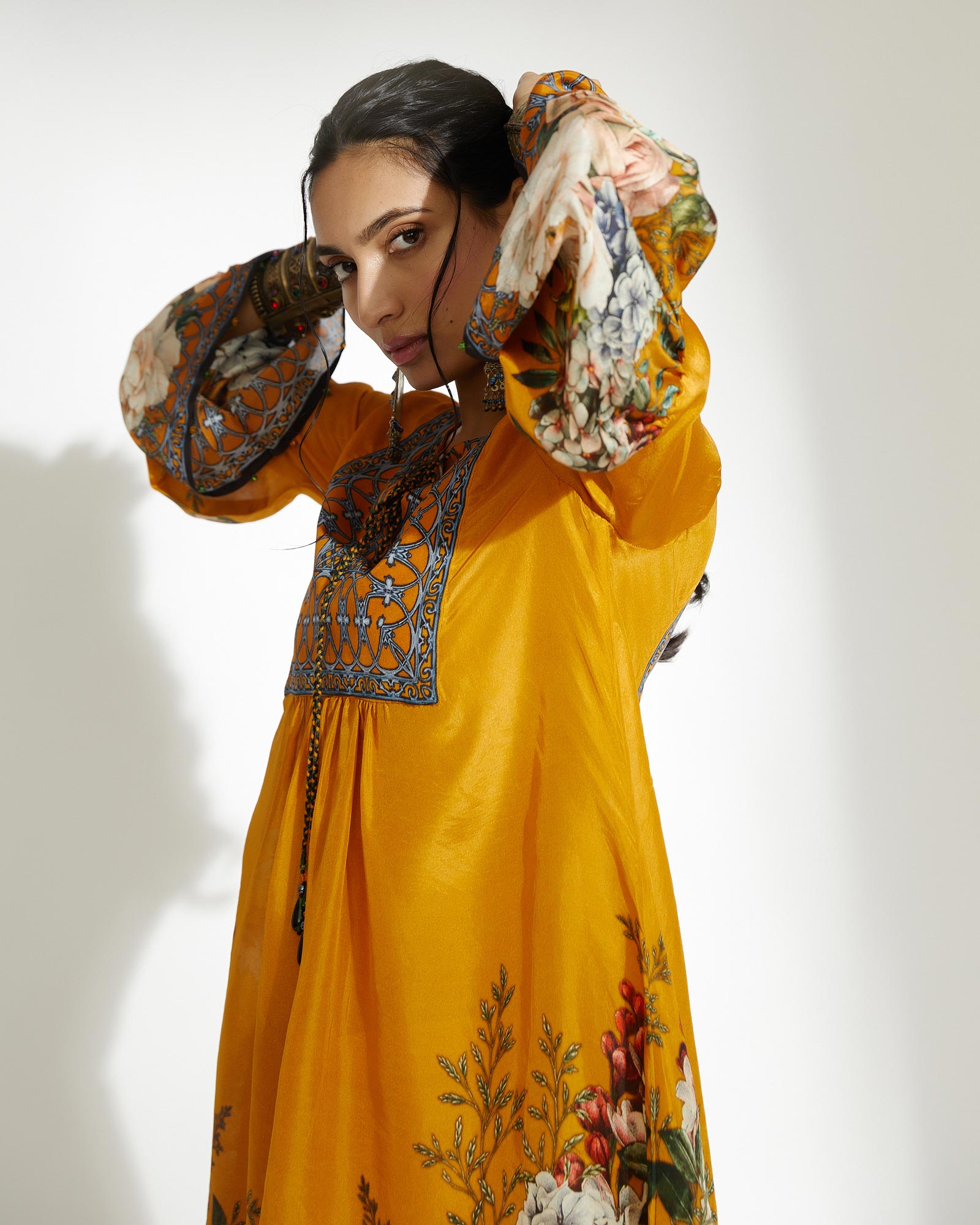 A Notting Hill Summer : Pankti - Mustard
