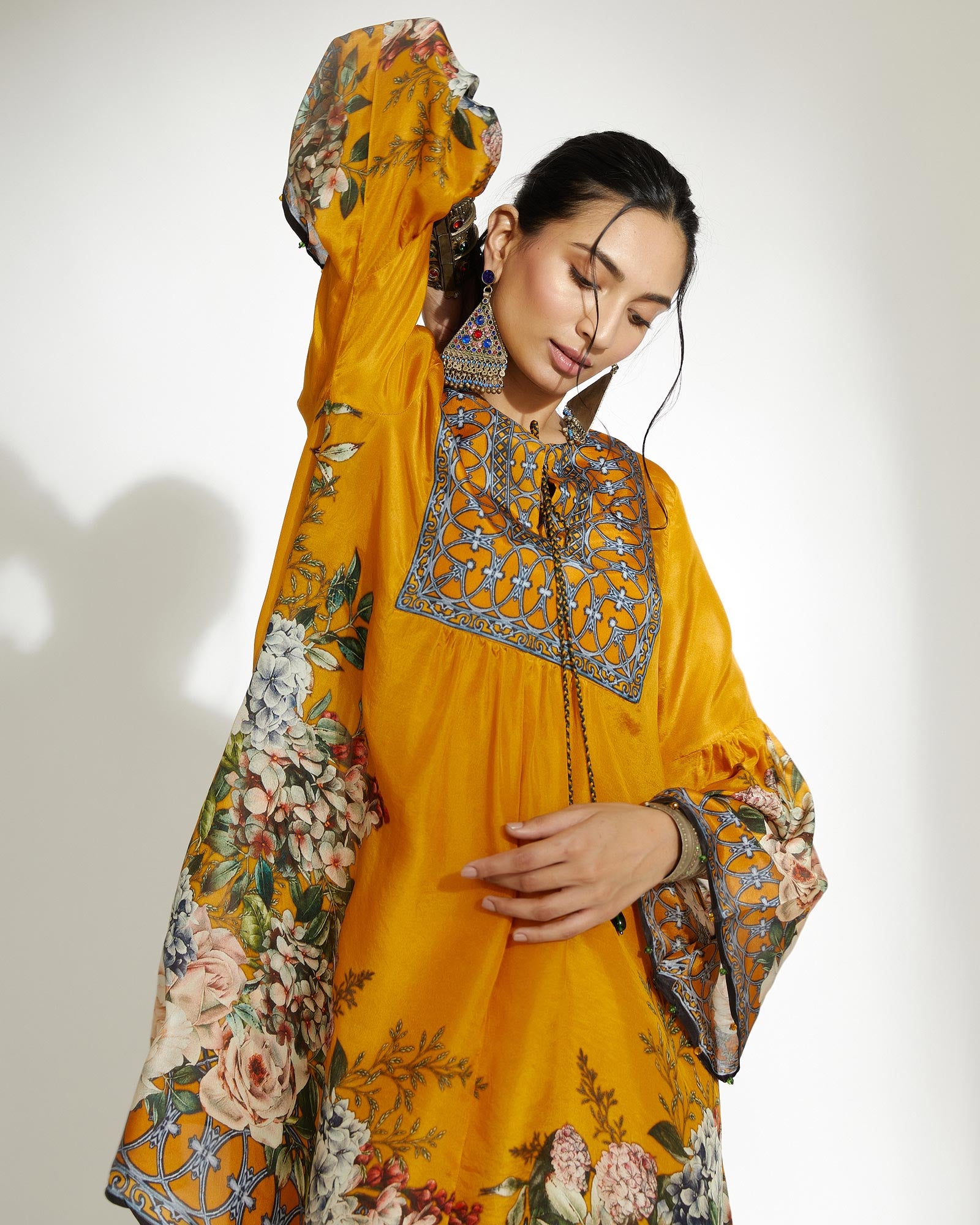 A Notting Hill Summer : Pankti - Mustard