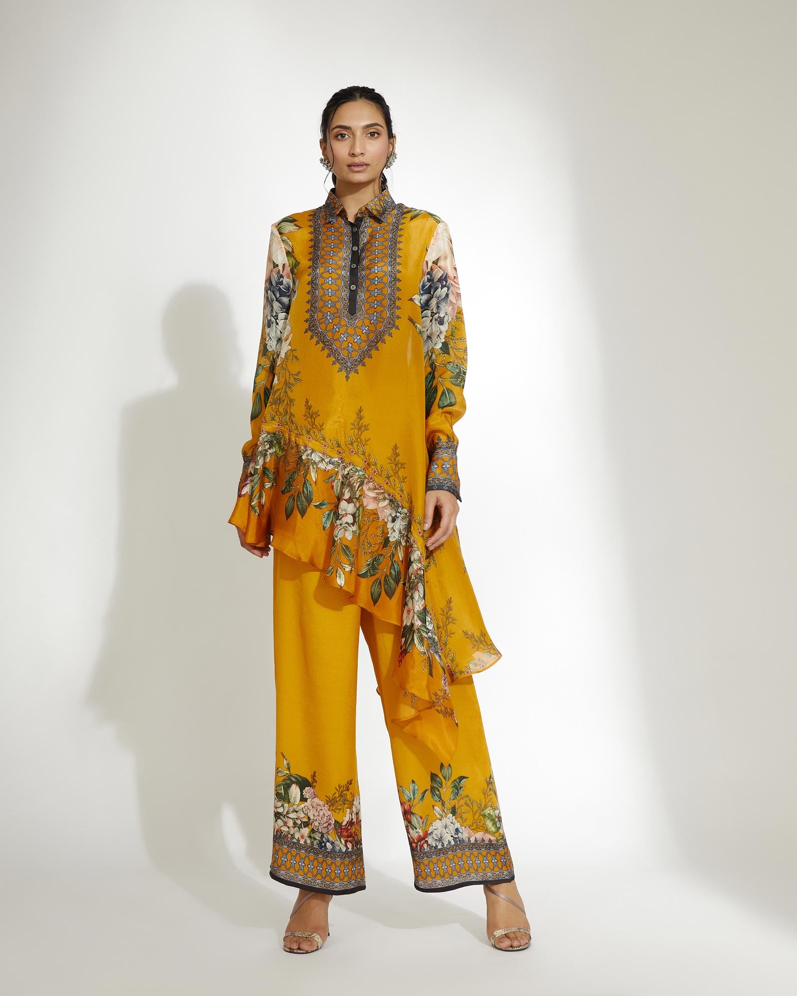 A Notting Hill Summer : Bijli - Mustard