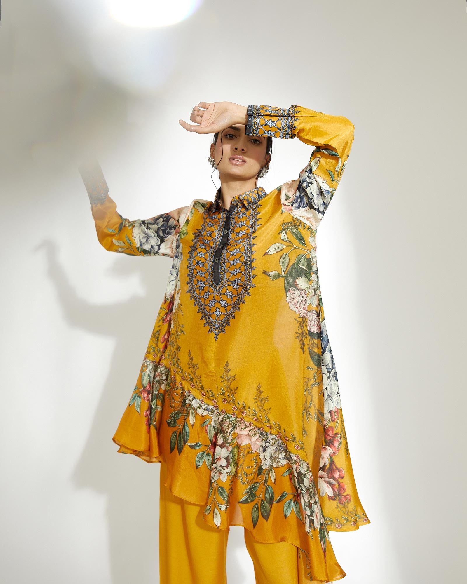 A Notting Hill Summer : Bijli - Mustard