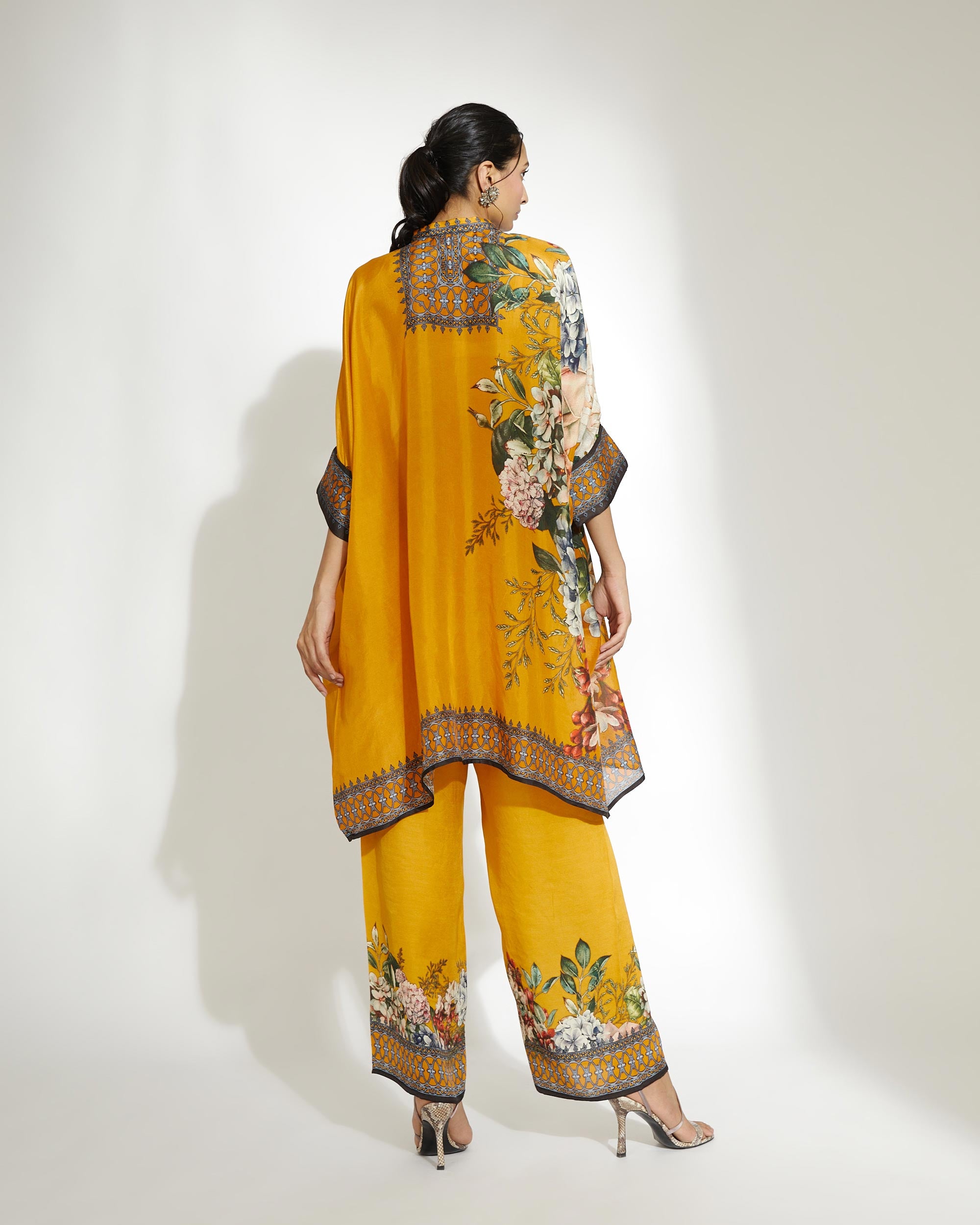A Notting Hill Summer : Chanel 36" - Mustard