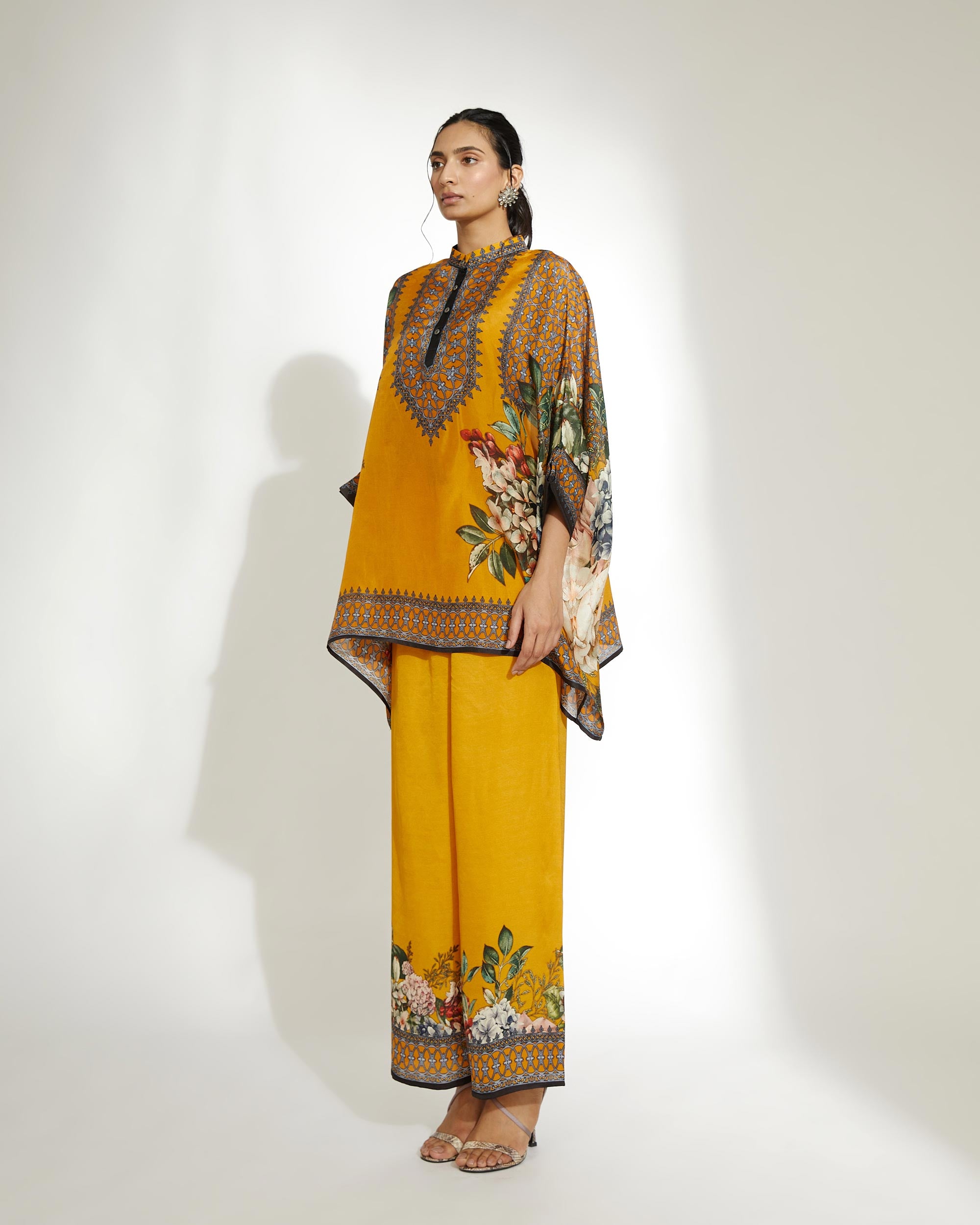 A Notting Hill Summer : Chanel - Mustard
