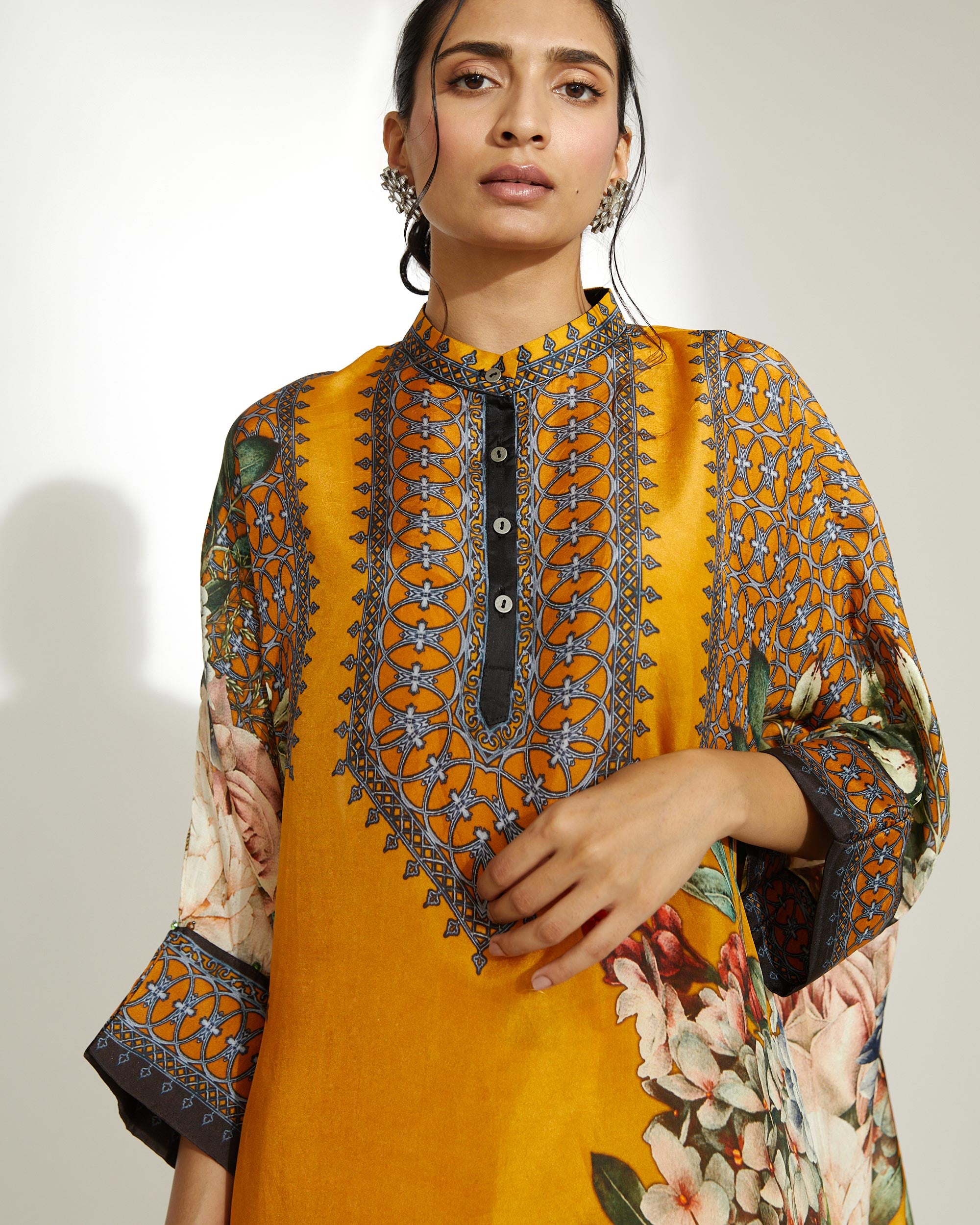 A Notting Hill Summer : Chanel - Mustard