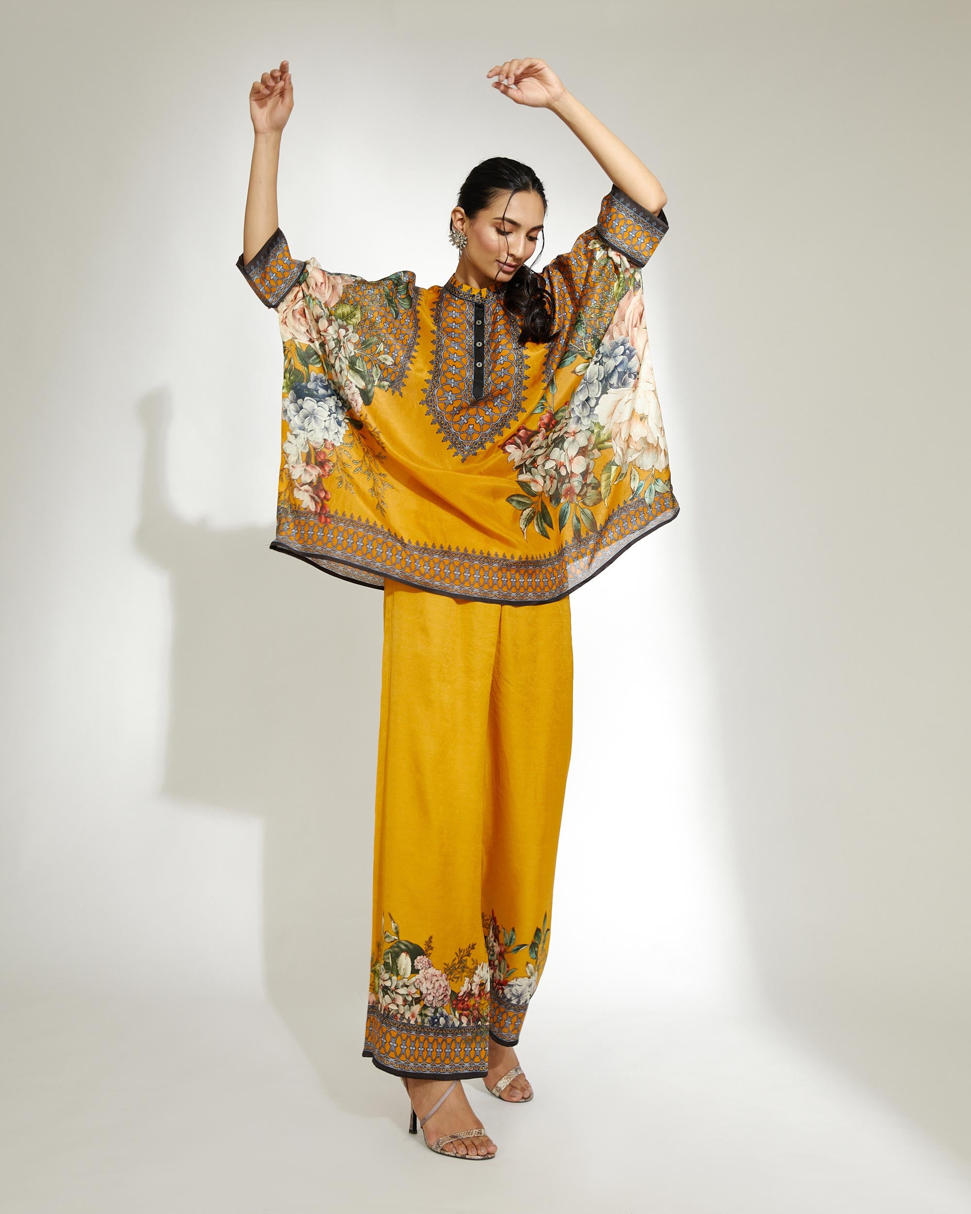 A Notting Hill Summer : Chanel - Mustard