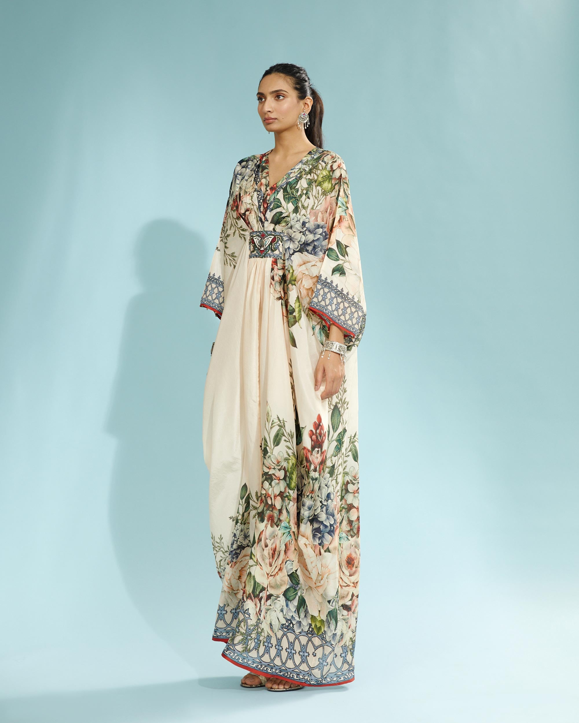 A Notting Hill Summer : Imama - Beige