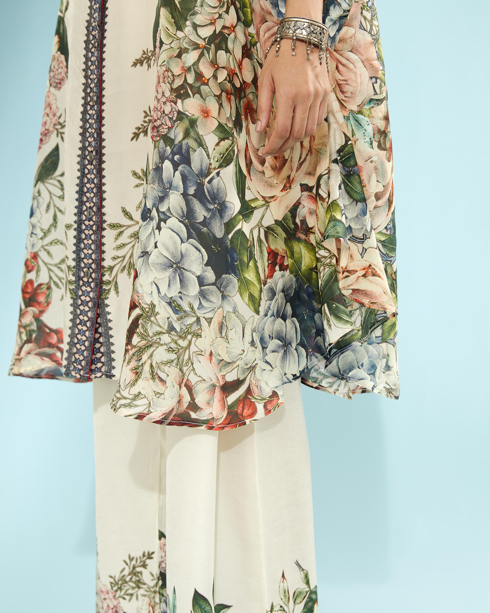 A Notting Hill Summer : Kamara - Beige