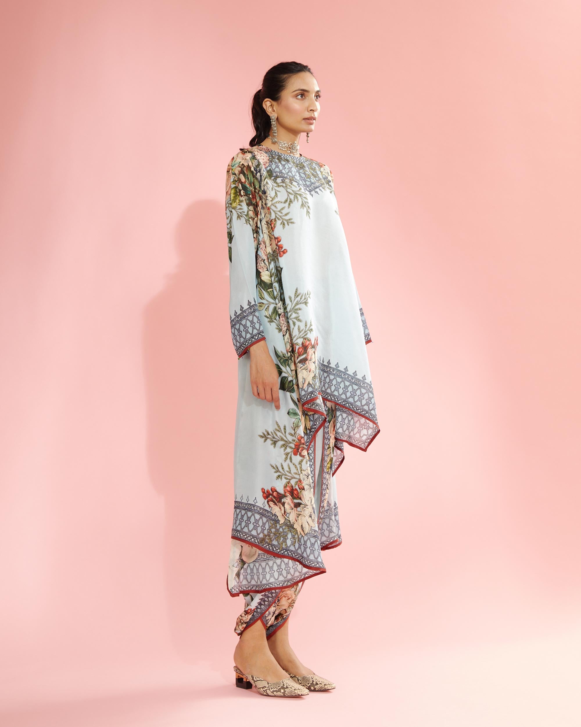 A Notting Hill Summer : Aafreen - Powder Blue
