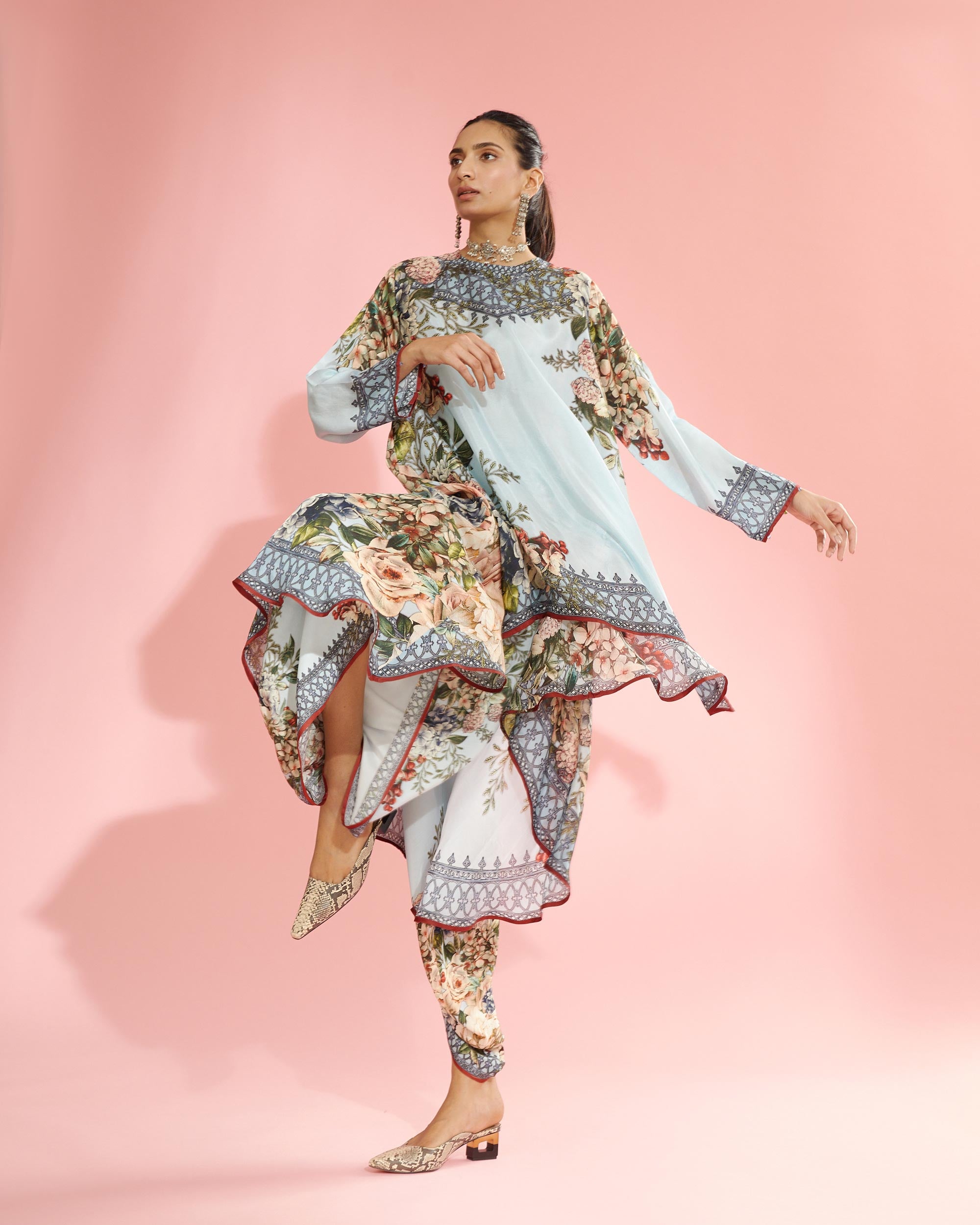 A Notting Hill Summer : Aafreen - Powder Blue