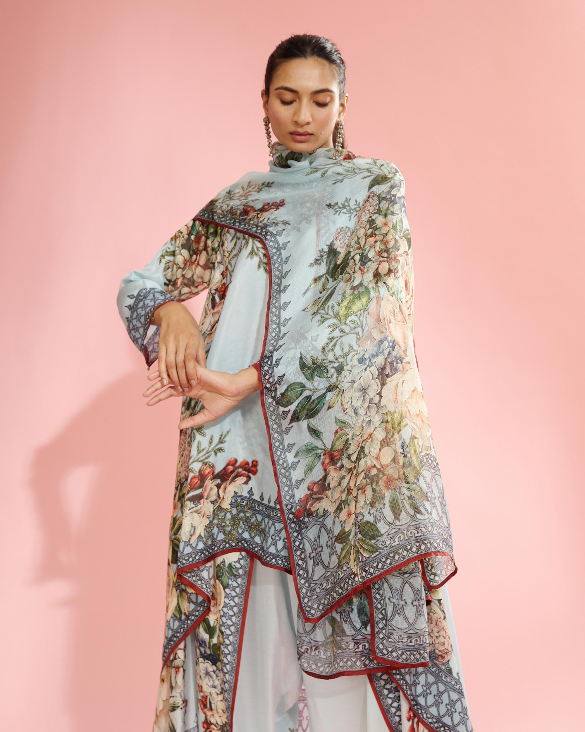 A Notting Hill Summer : Aafreen - Powder Blue