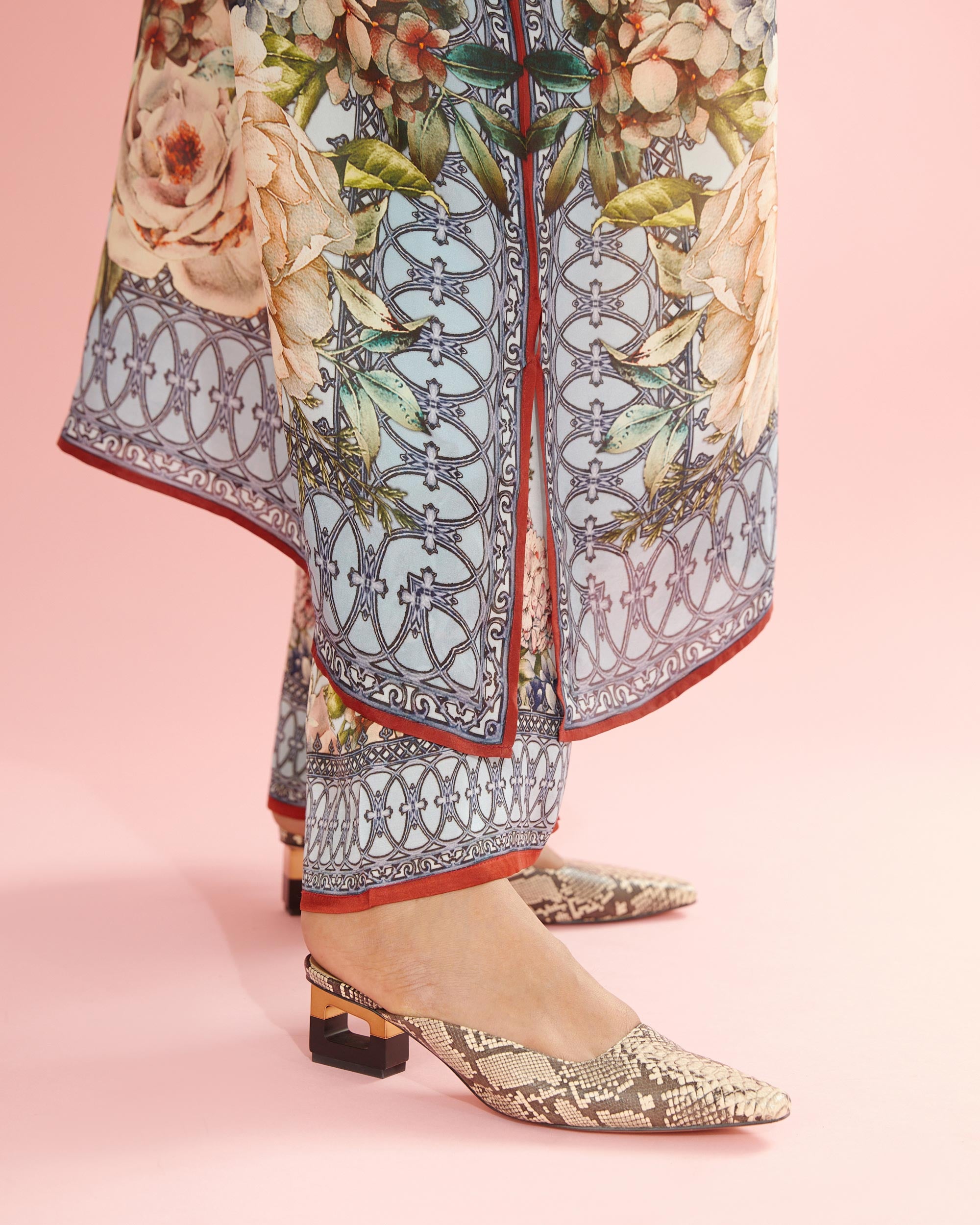 A Notting Hill Summer : Kaliza - Powder Blue