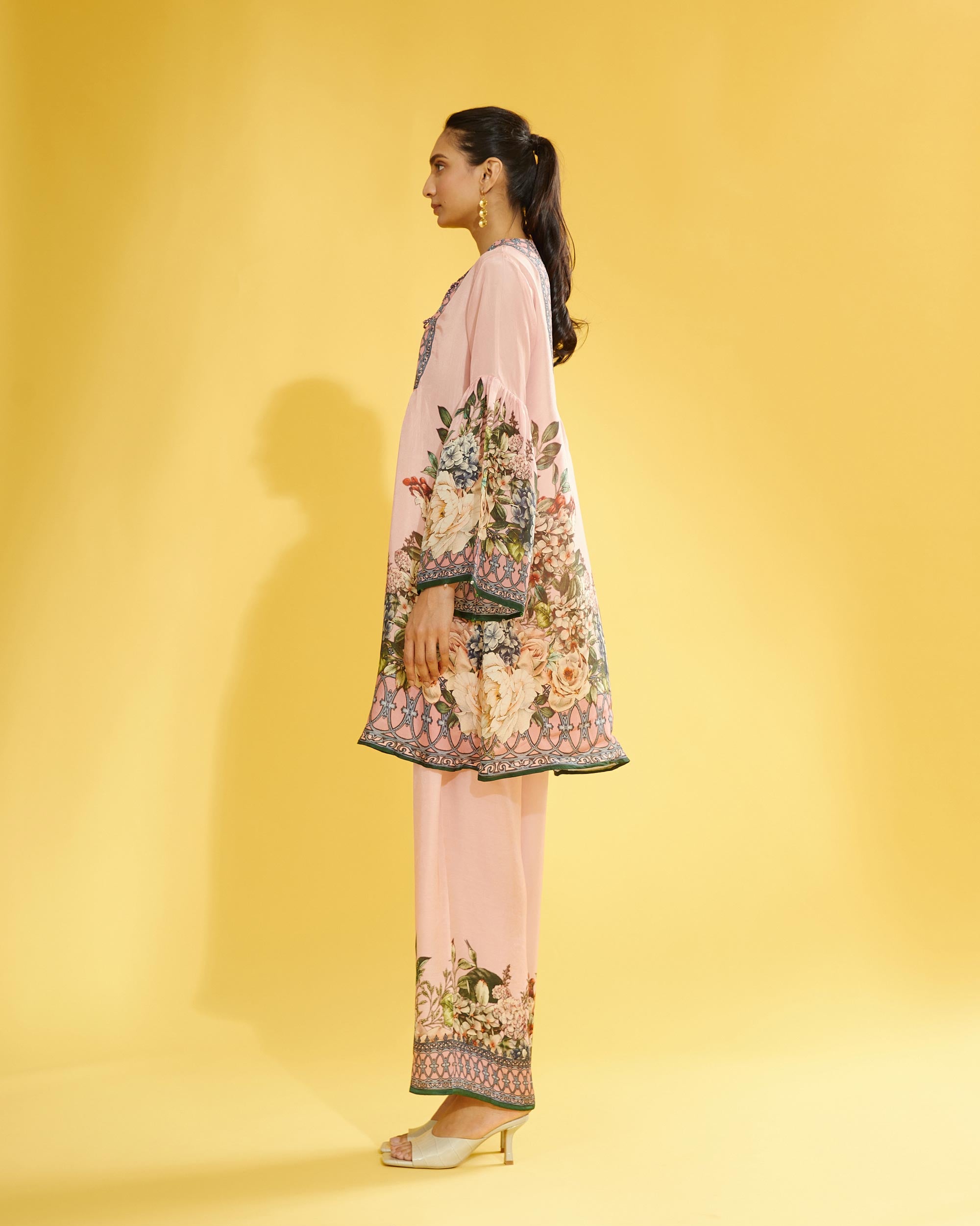 A Notting Hill Summer : Pankti - Blush