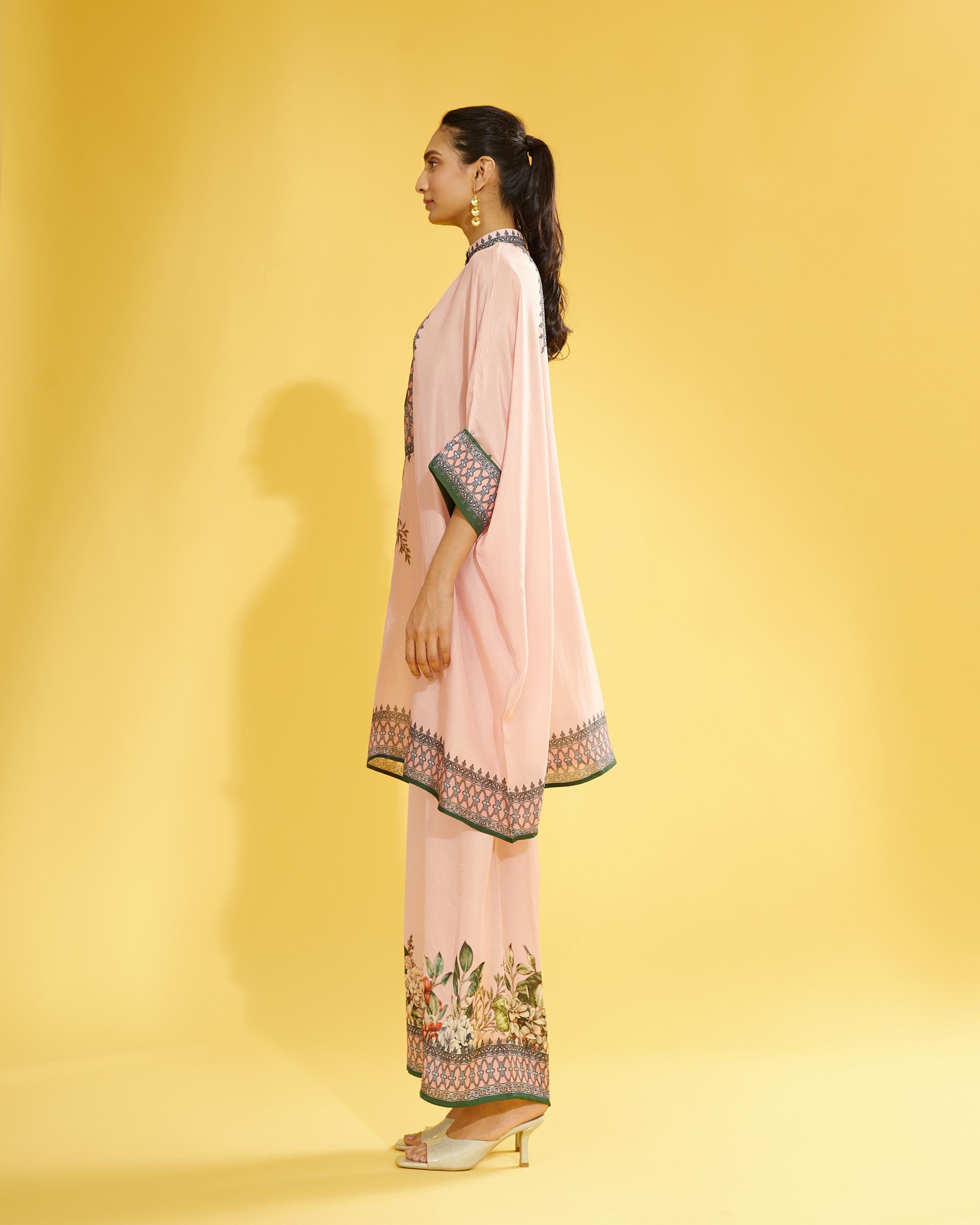 A Notting Hill Summer : Chanel 36" - Blush