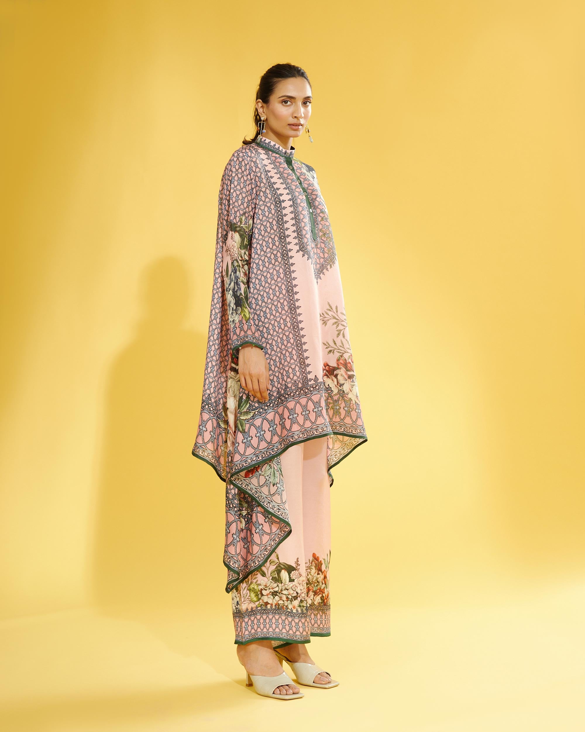 A Notting Hill Summer : Navya - Blush