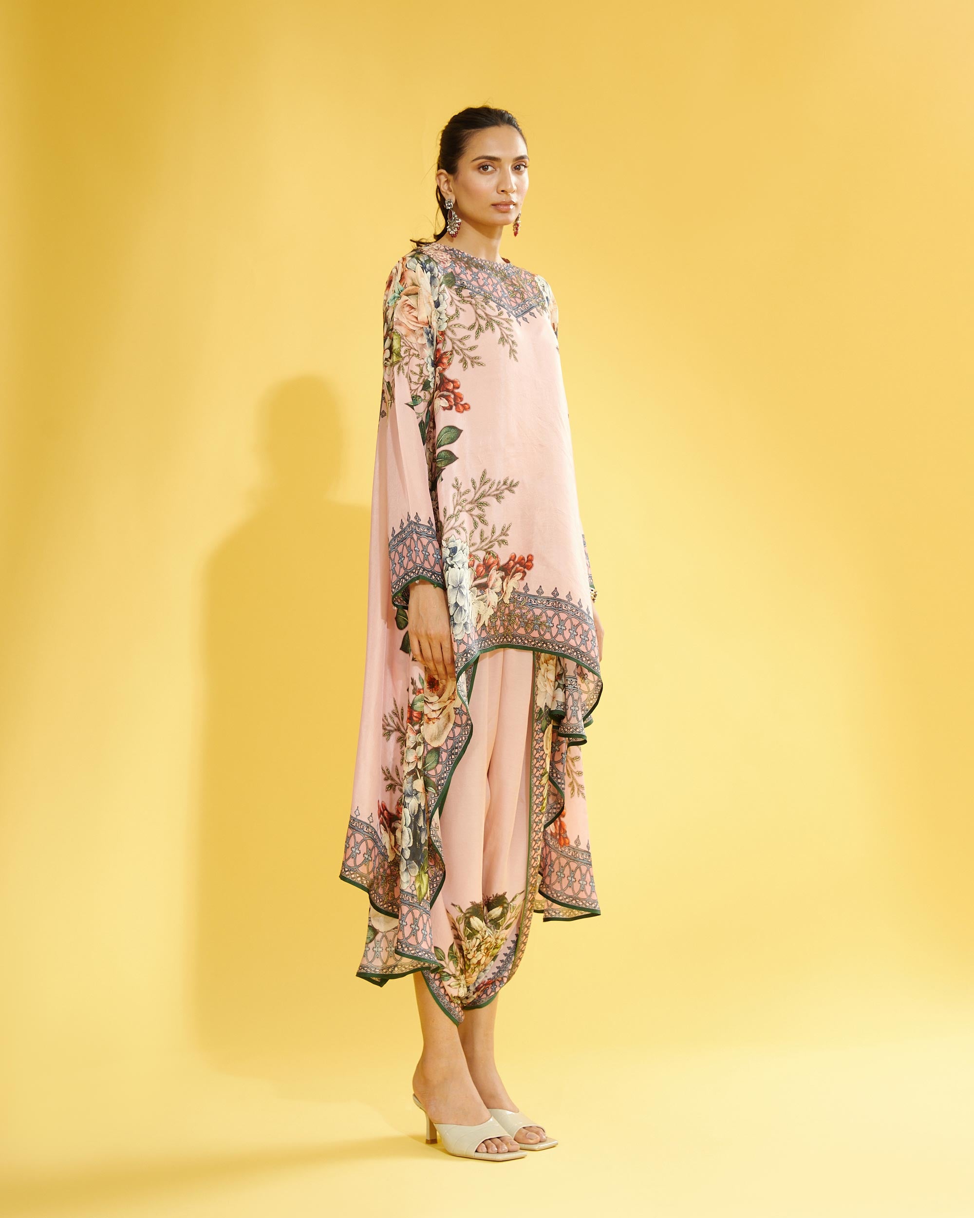 A Notting Hill Summer : Aafreen - Blush
