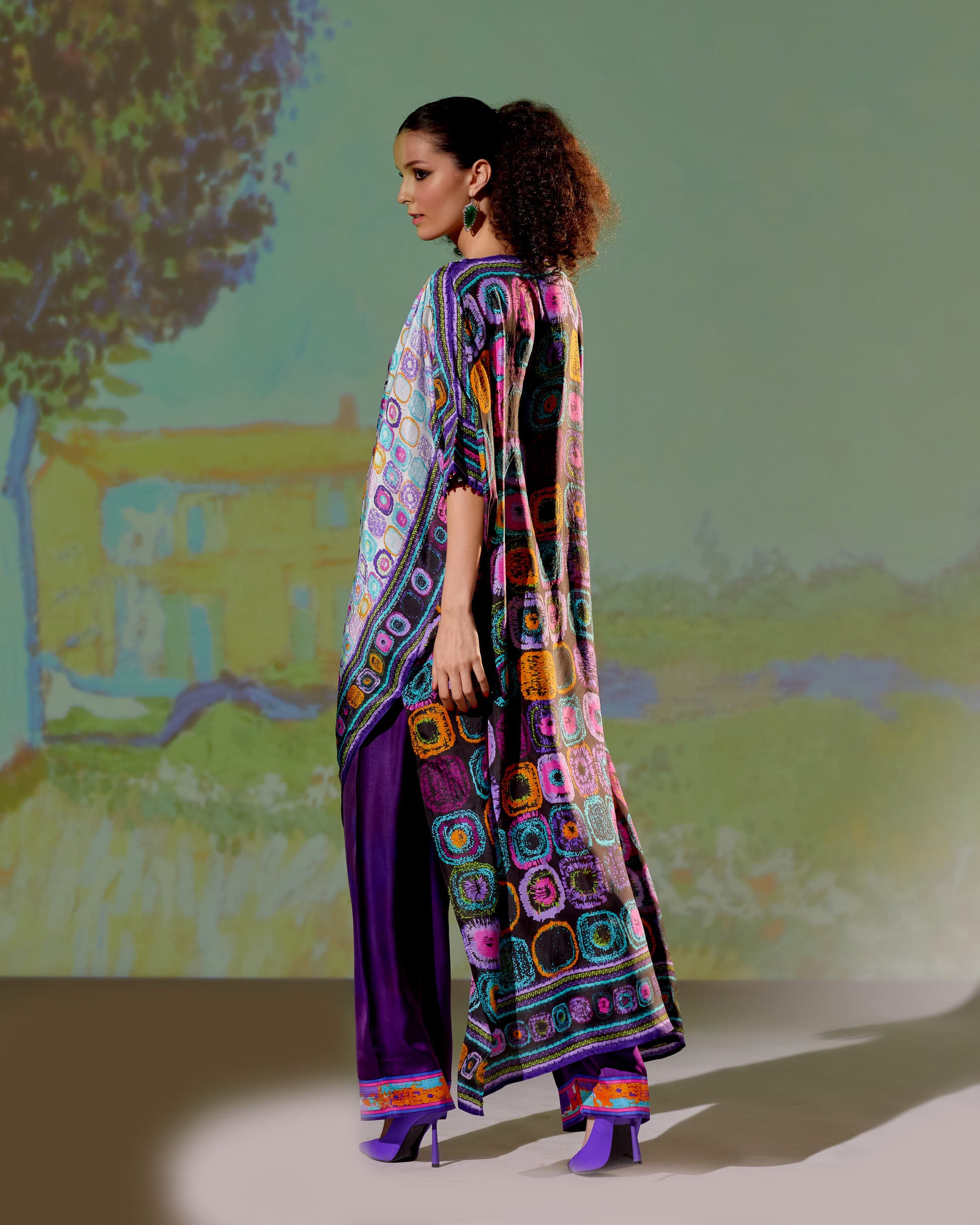 Loving Vincent Iris : Montijo - Ivory/Black
