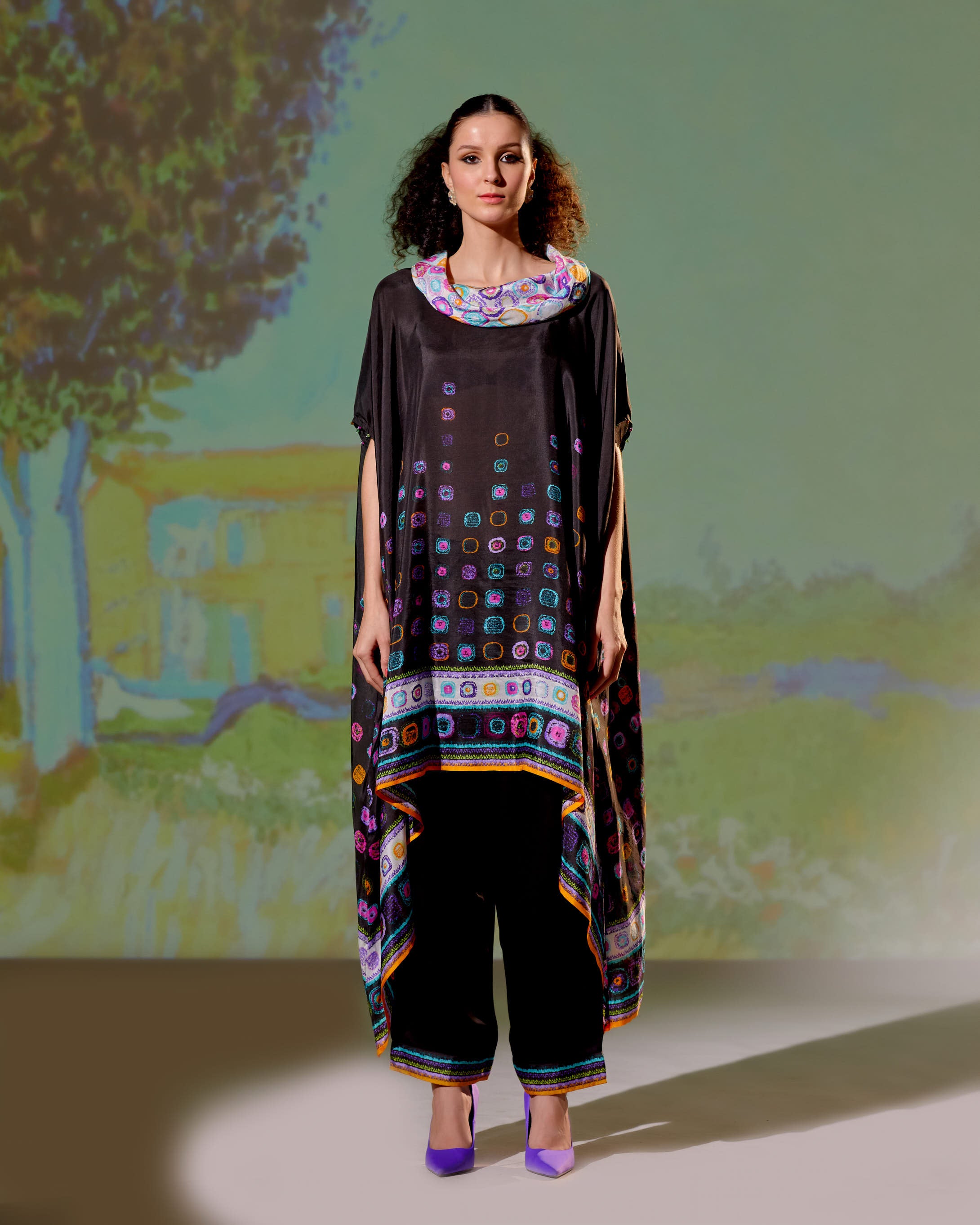 Loving Vincent Iris : Lavanya - Black