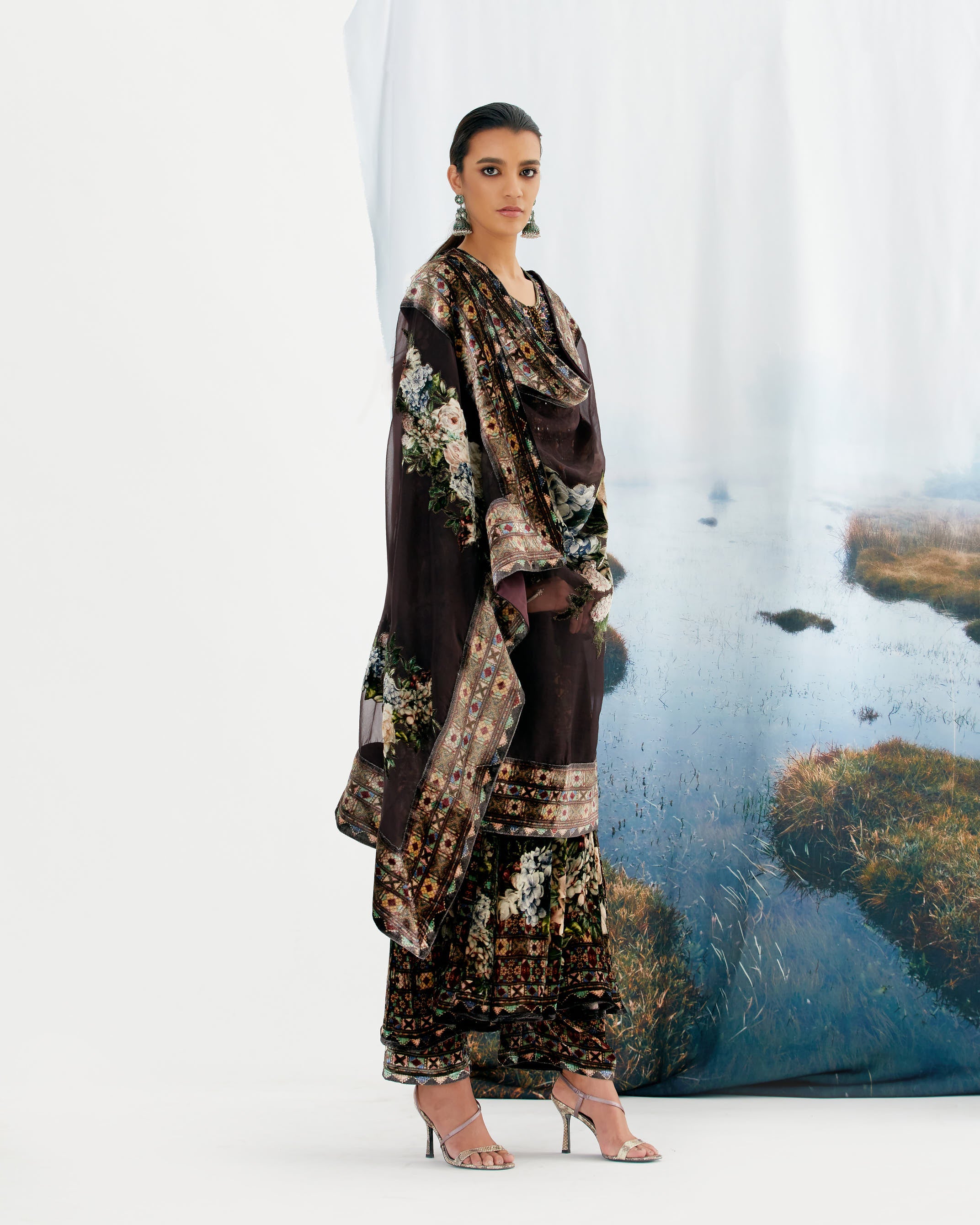 Notting Hill : Anisha - Black