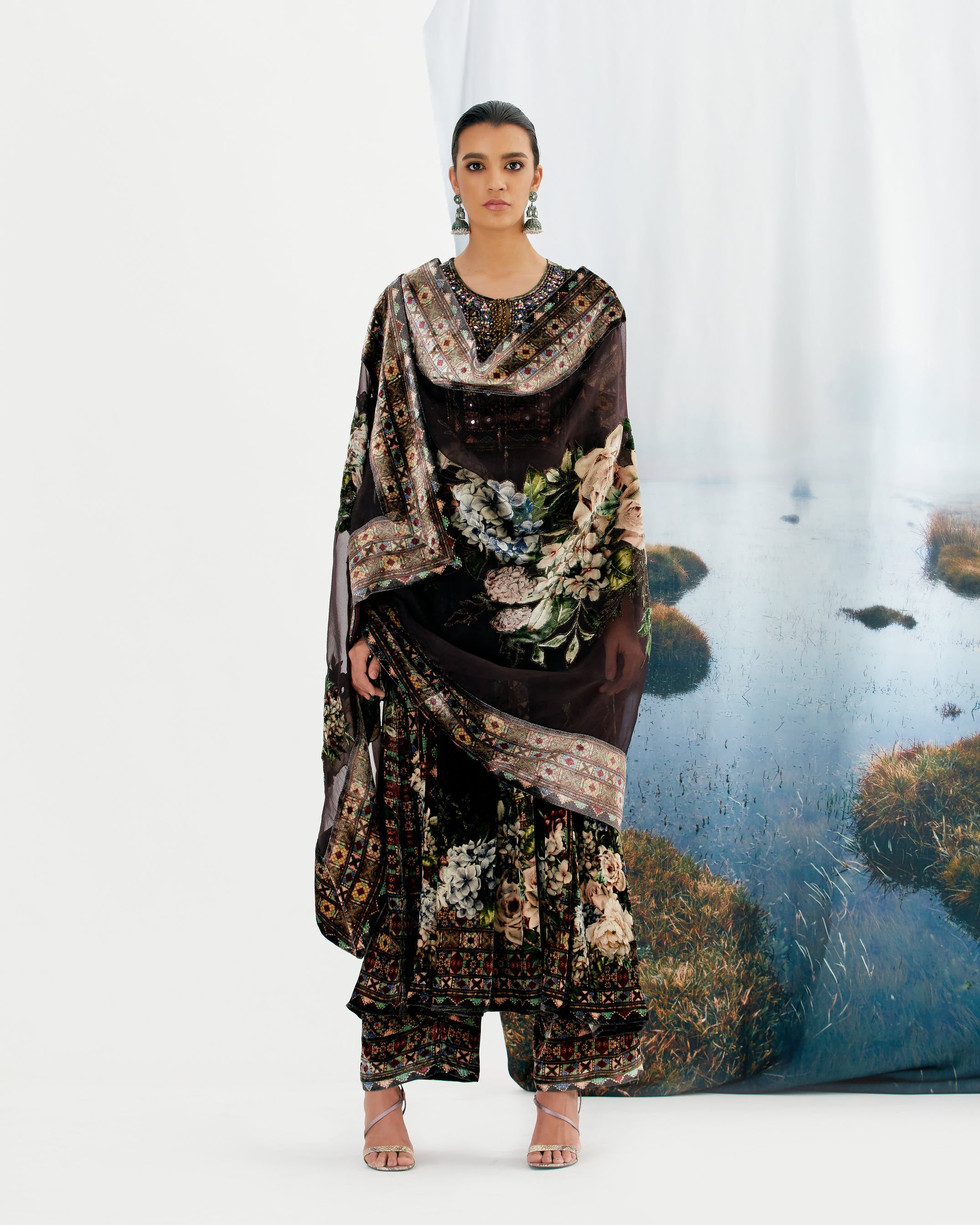 Notting Hill : Anisha - Black