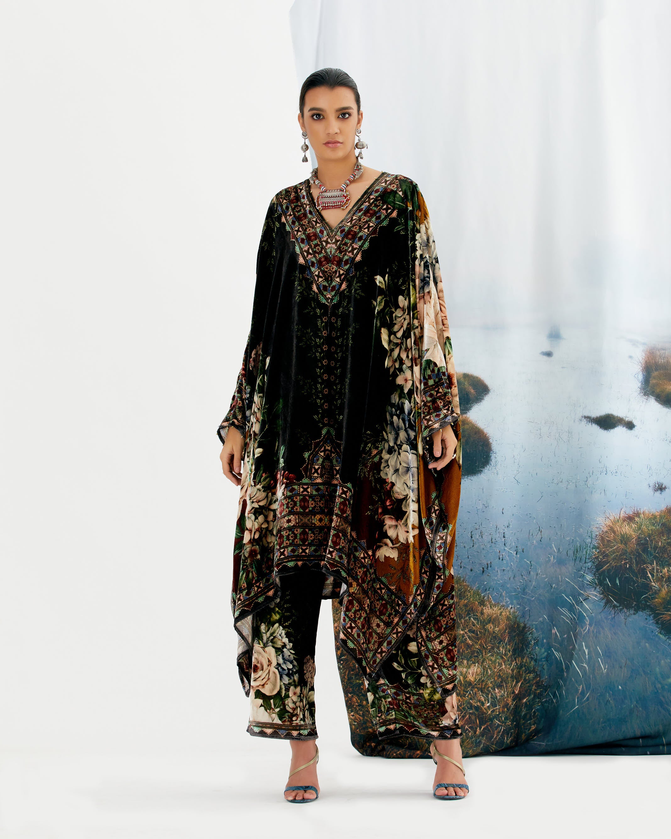 Notting Hill : Gulrez - Black/Mustard