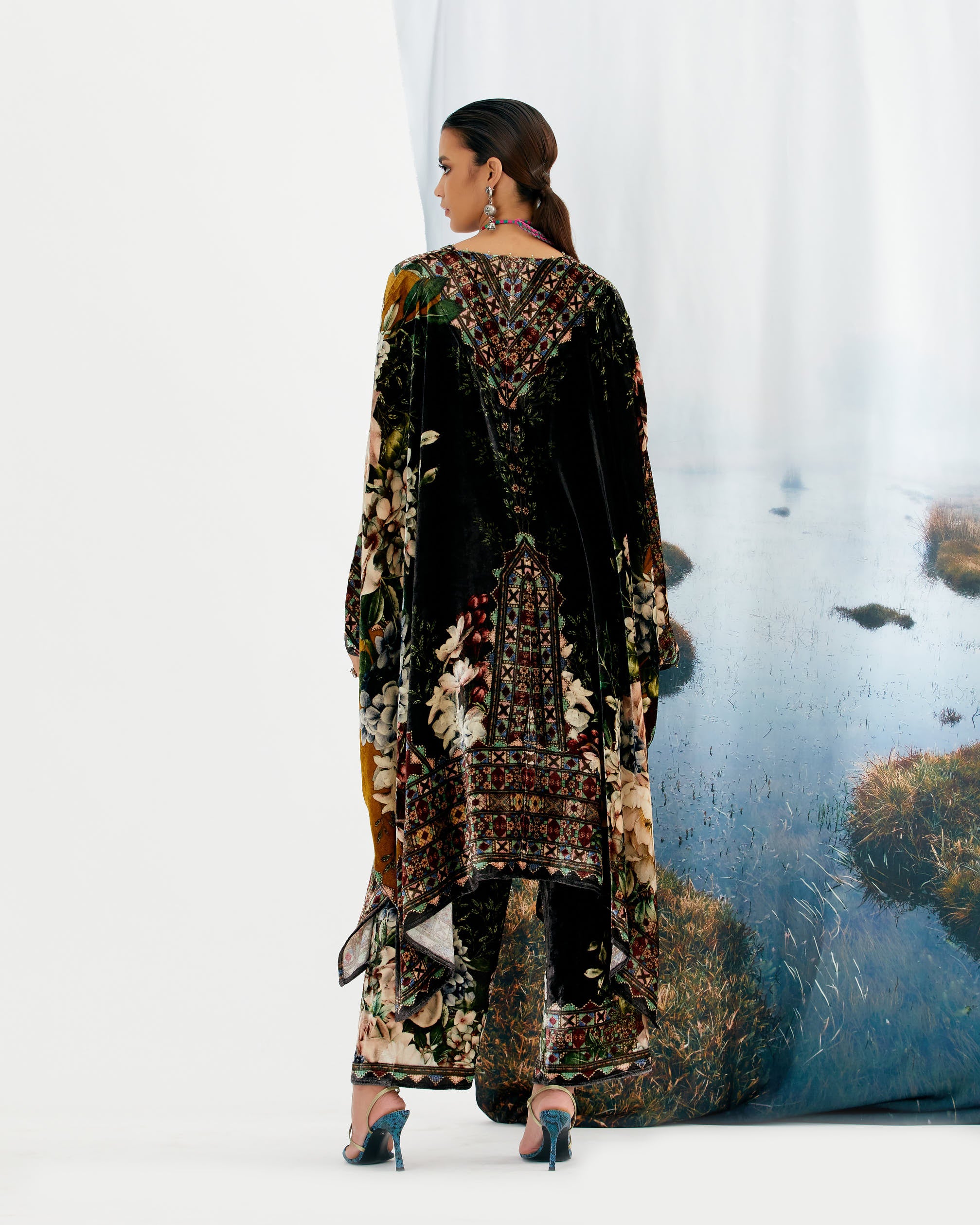 Notting Hill : Gulrez - Black/Mustard