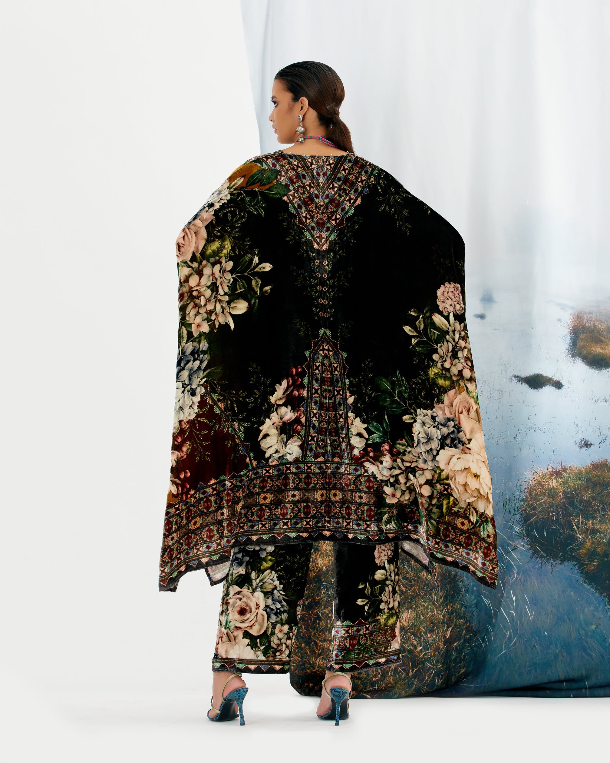 Notting Hill : Gulrez - Black/Mustard