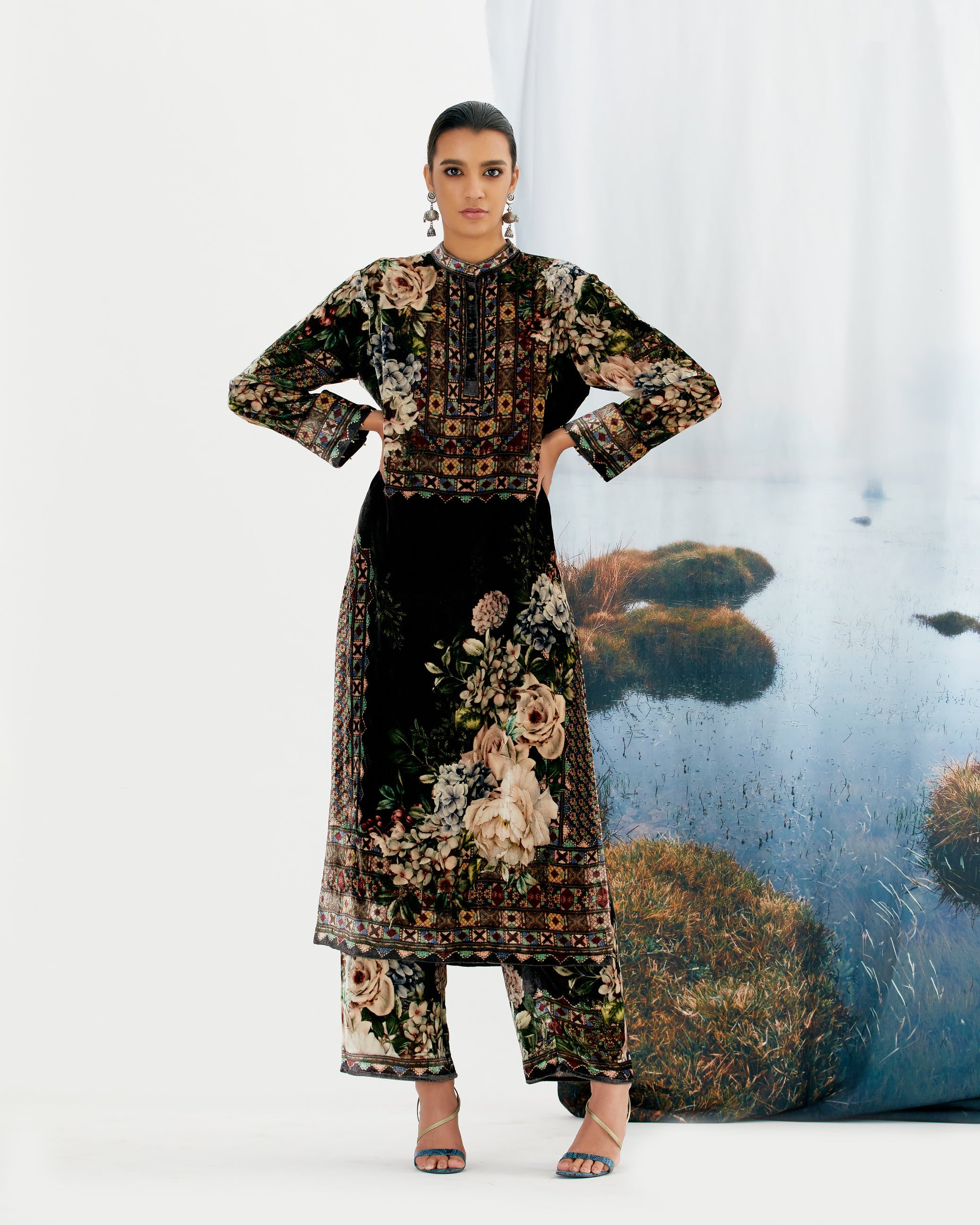 Notting Hill : Champa - Black