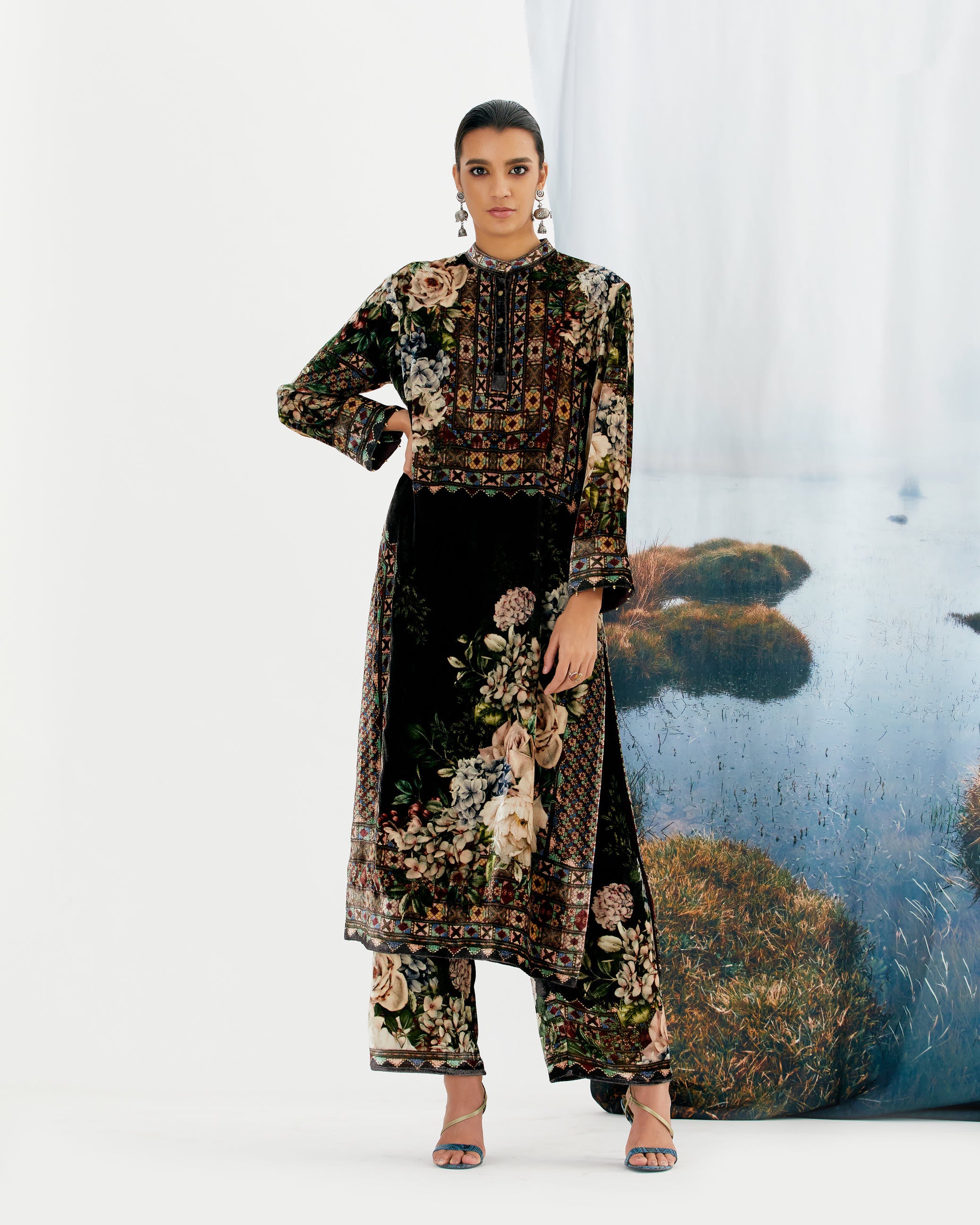 Notting Hill : Champa - Black