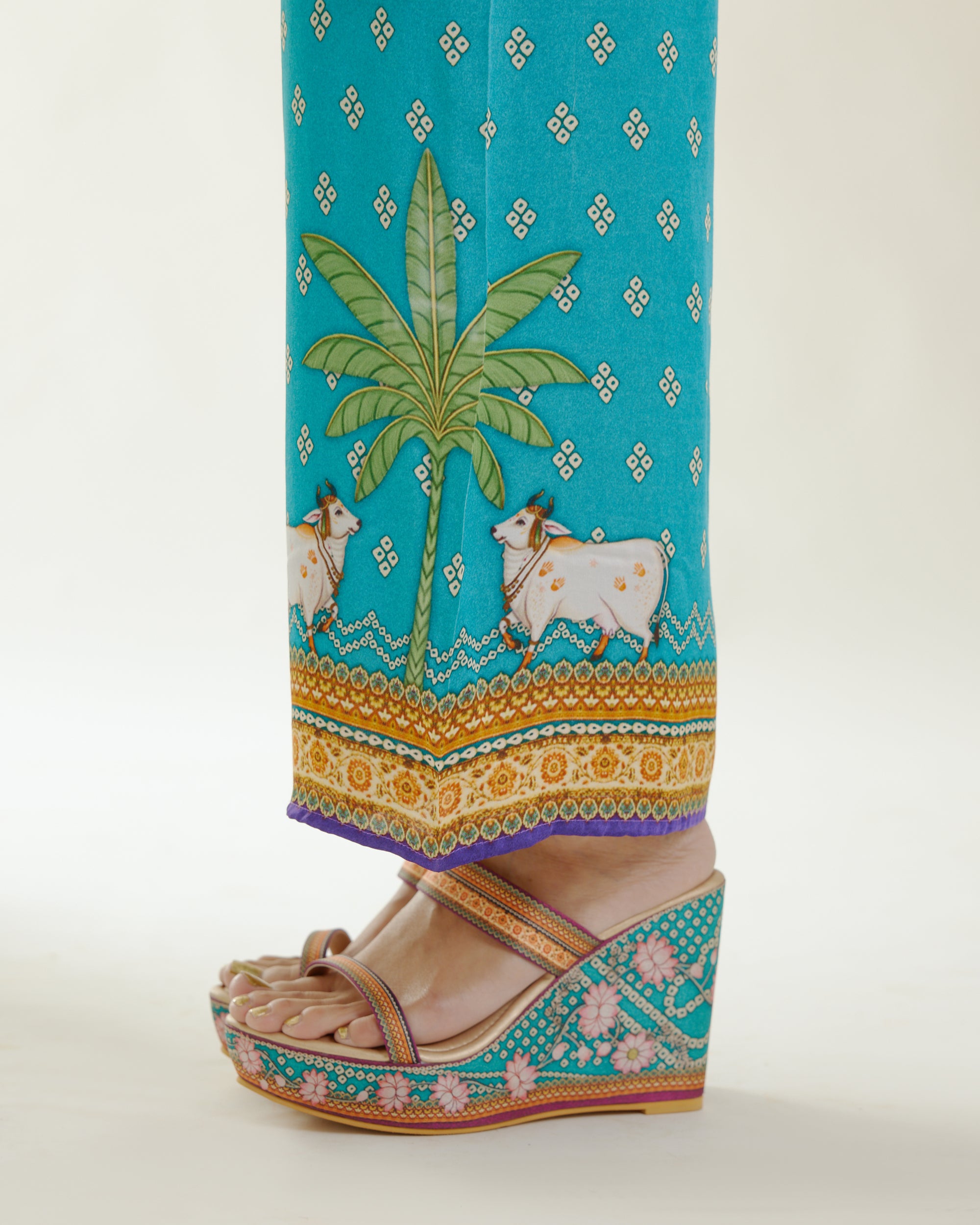 Vrindavan : Chanel 36" - Turquoise
