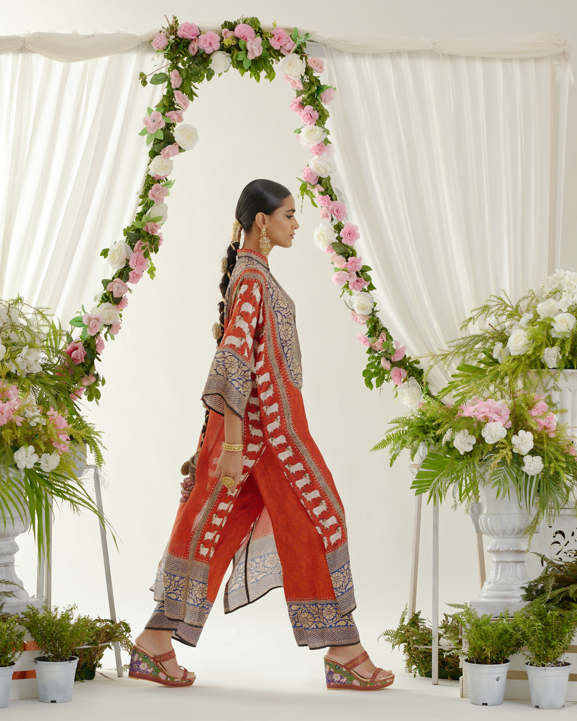 Vrindavan : Ghazala - Red