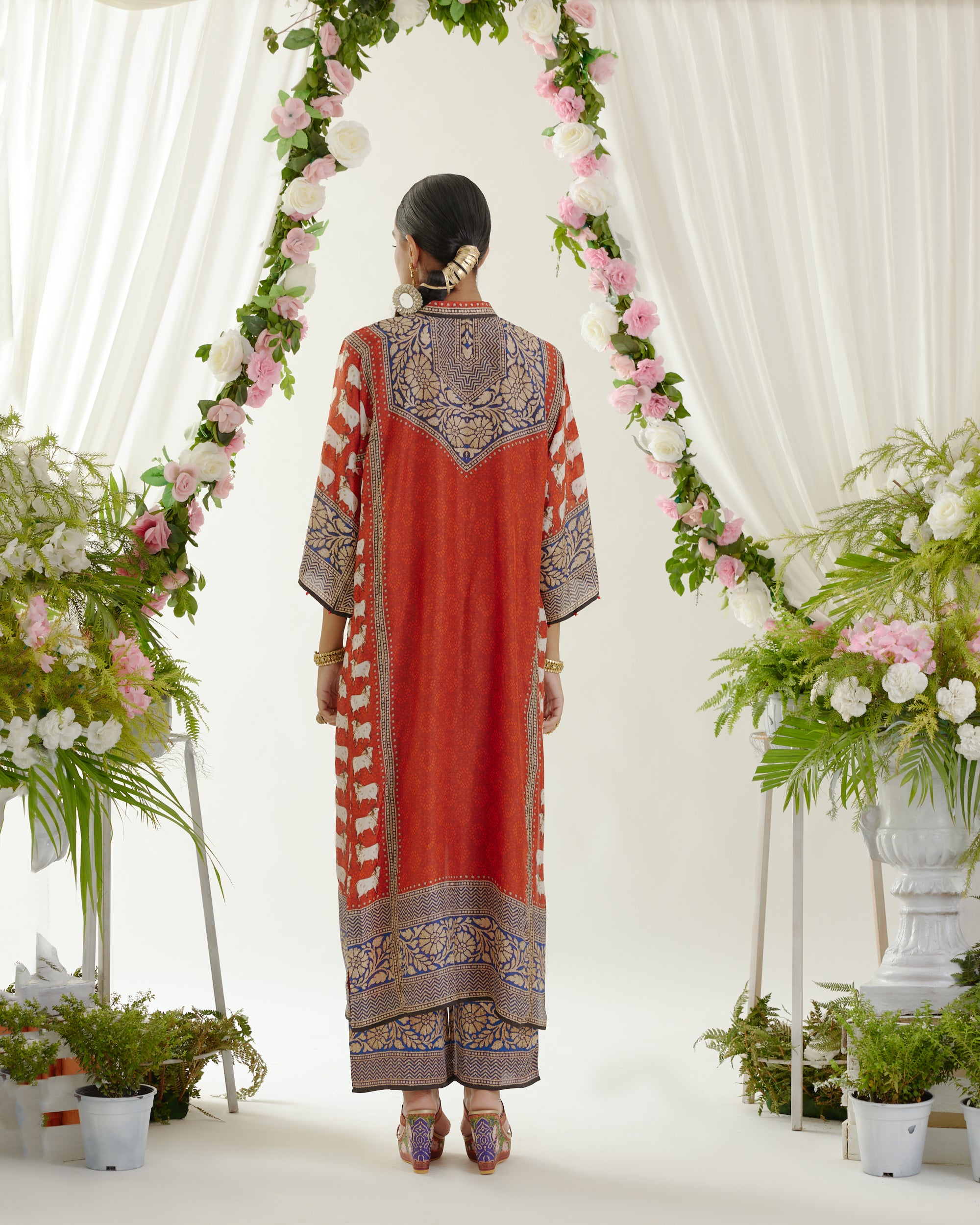 Vrindavan : Ghazala - Red