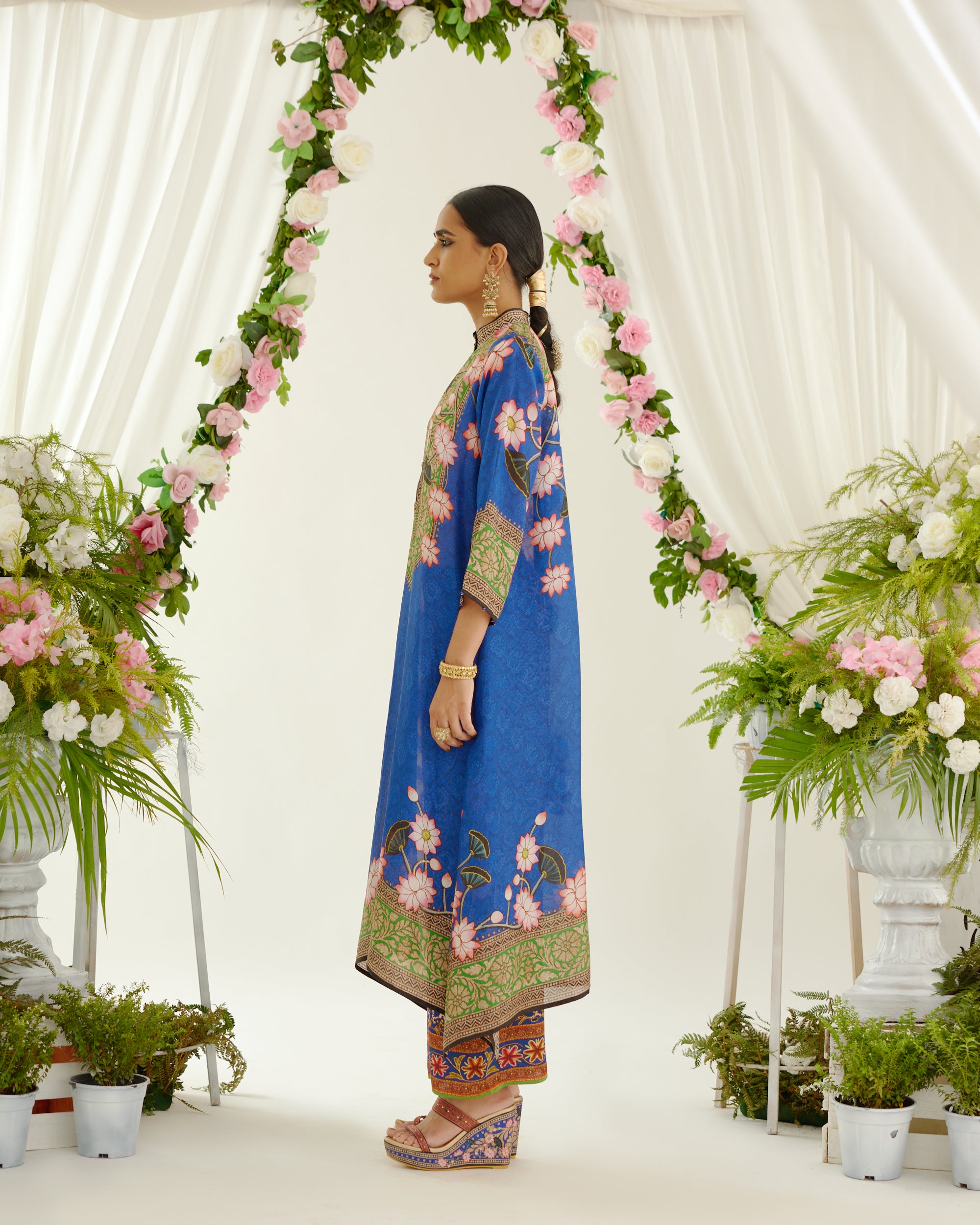 Vrindavan : Zeynep - Blue
