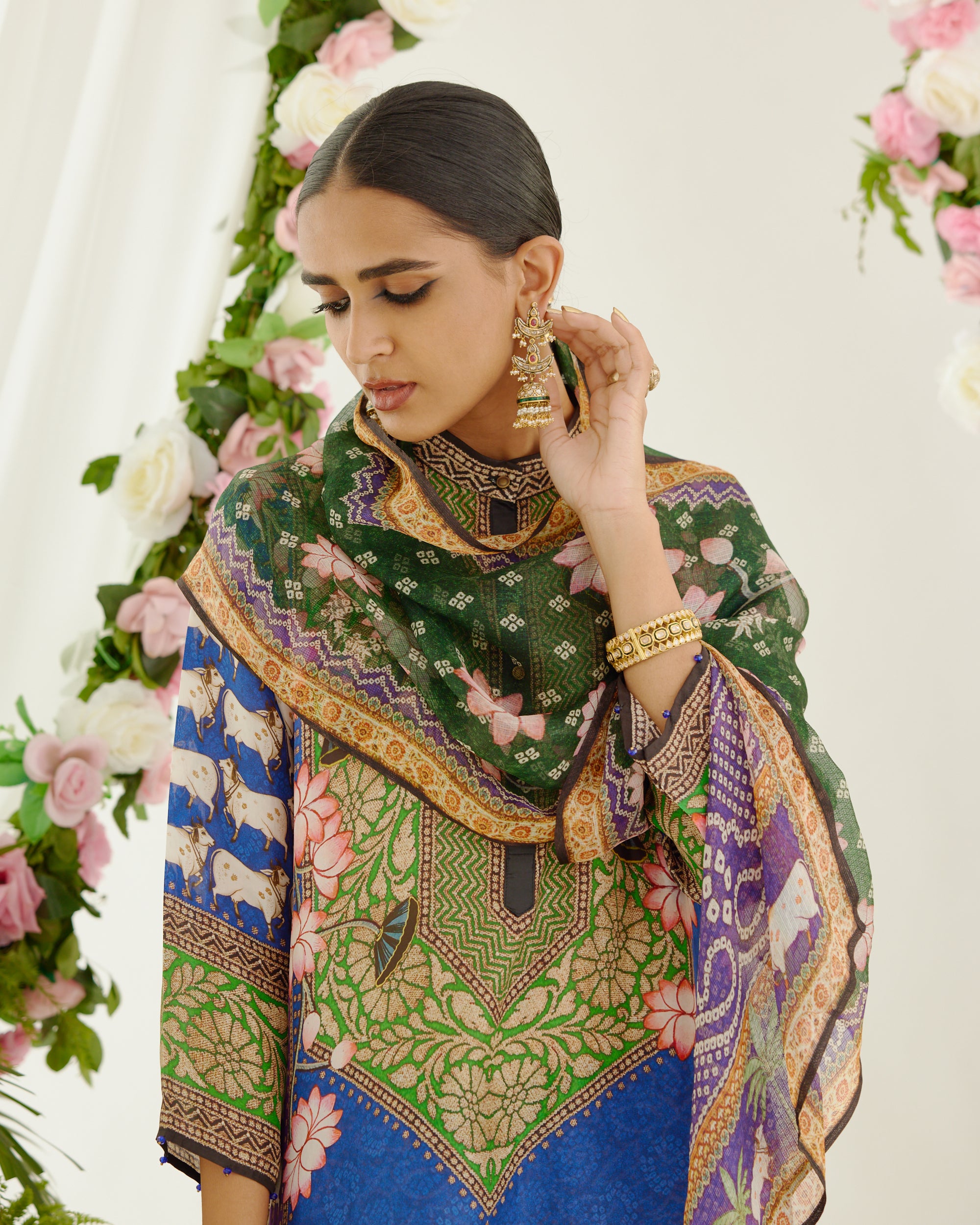 Vrindavan : Zeynep - Blue