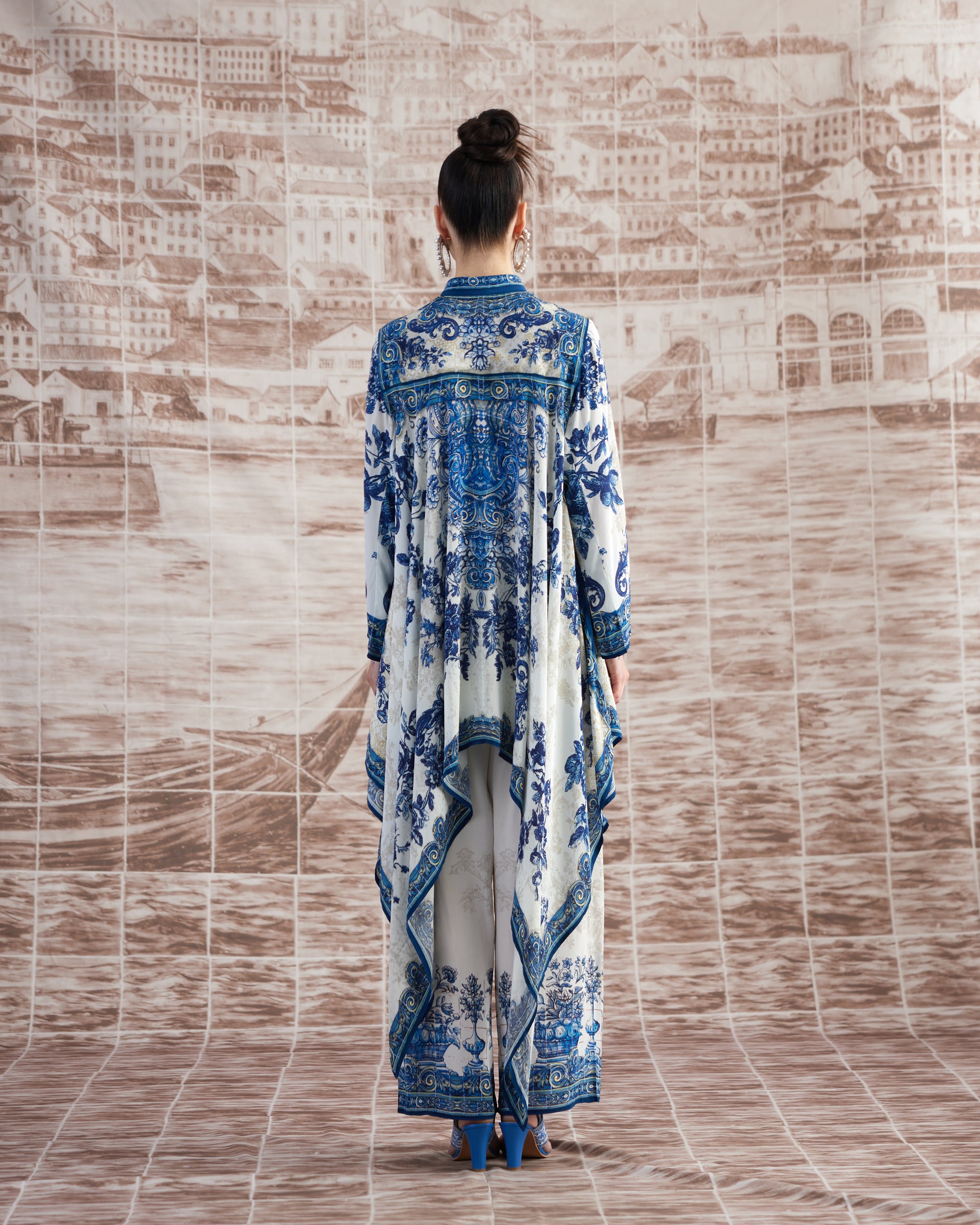Love in Portofino (Portugal) : Shibani - Blue/White