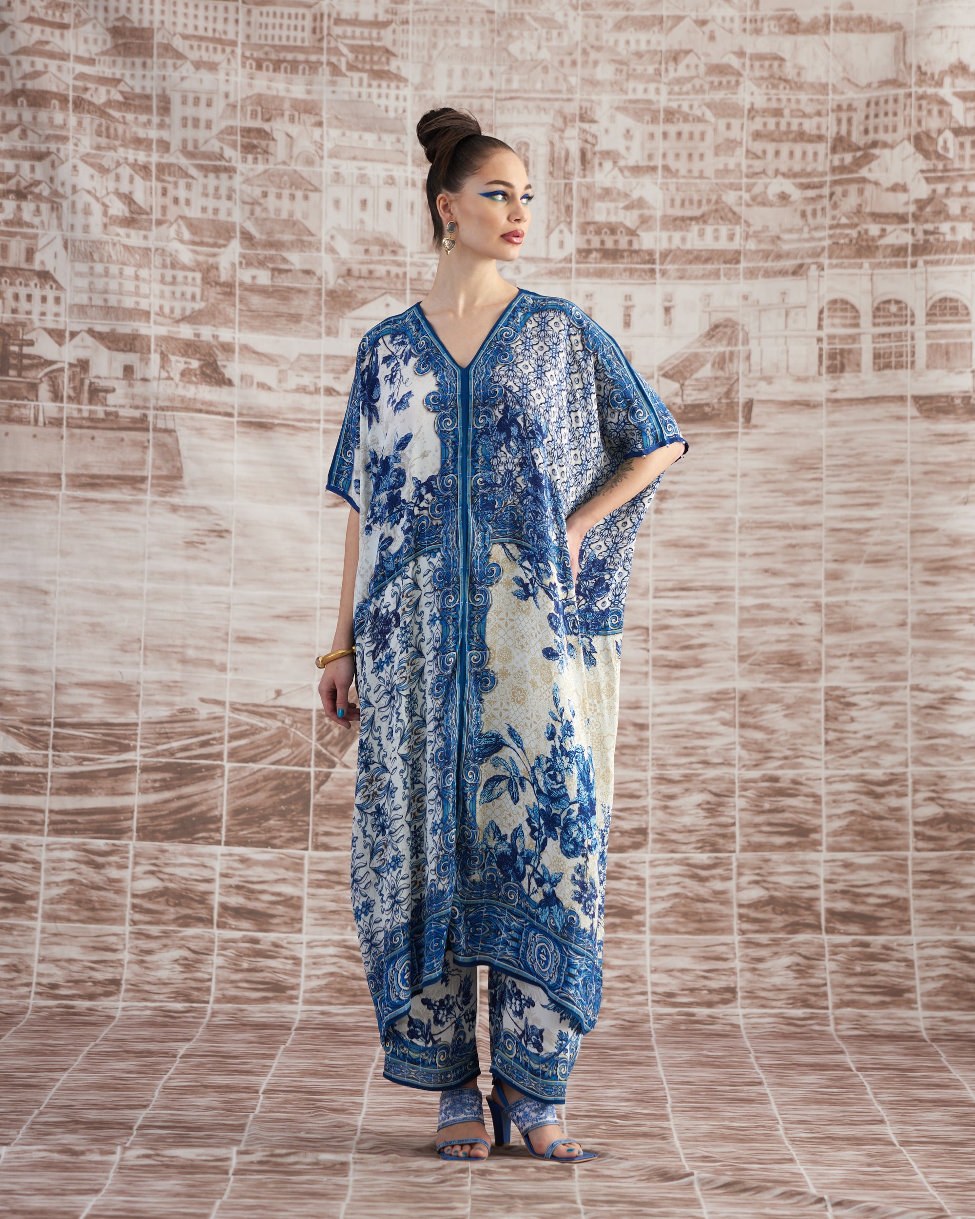 Love in Portofino (Portugal) : Majida - Blue/White